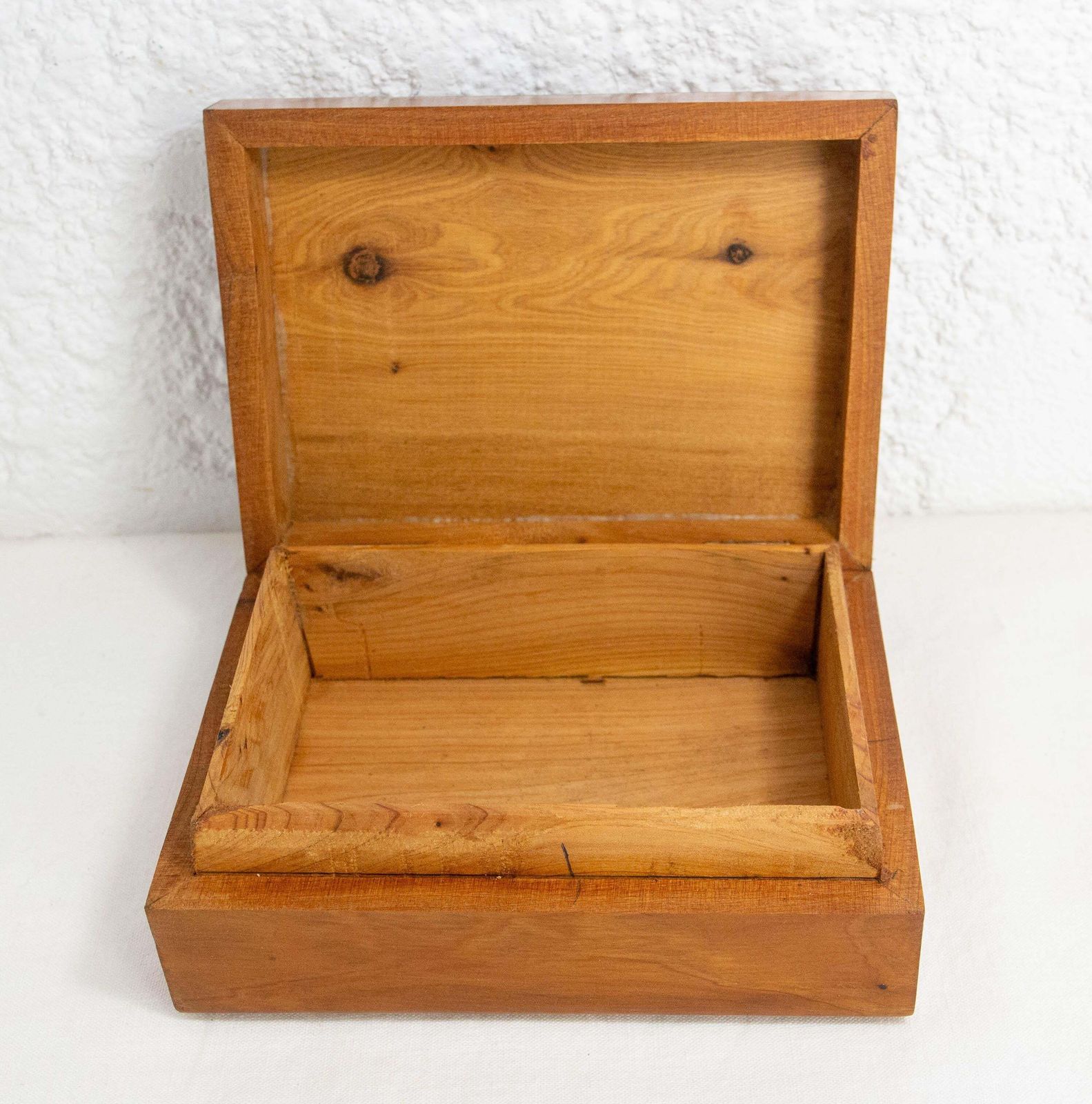 Moraccan Thuya Wood Box Marquetry, Circa 1960 photo 168.0
