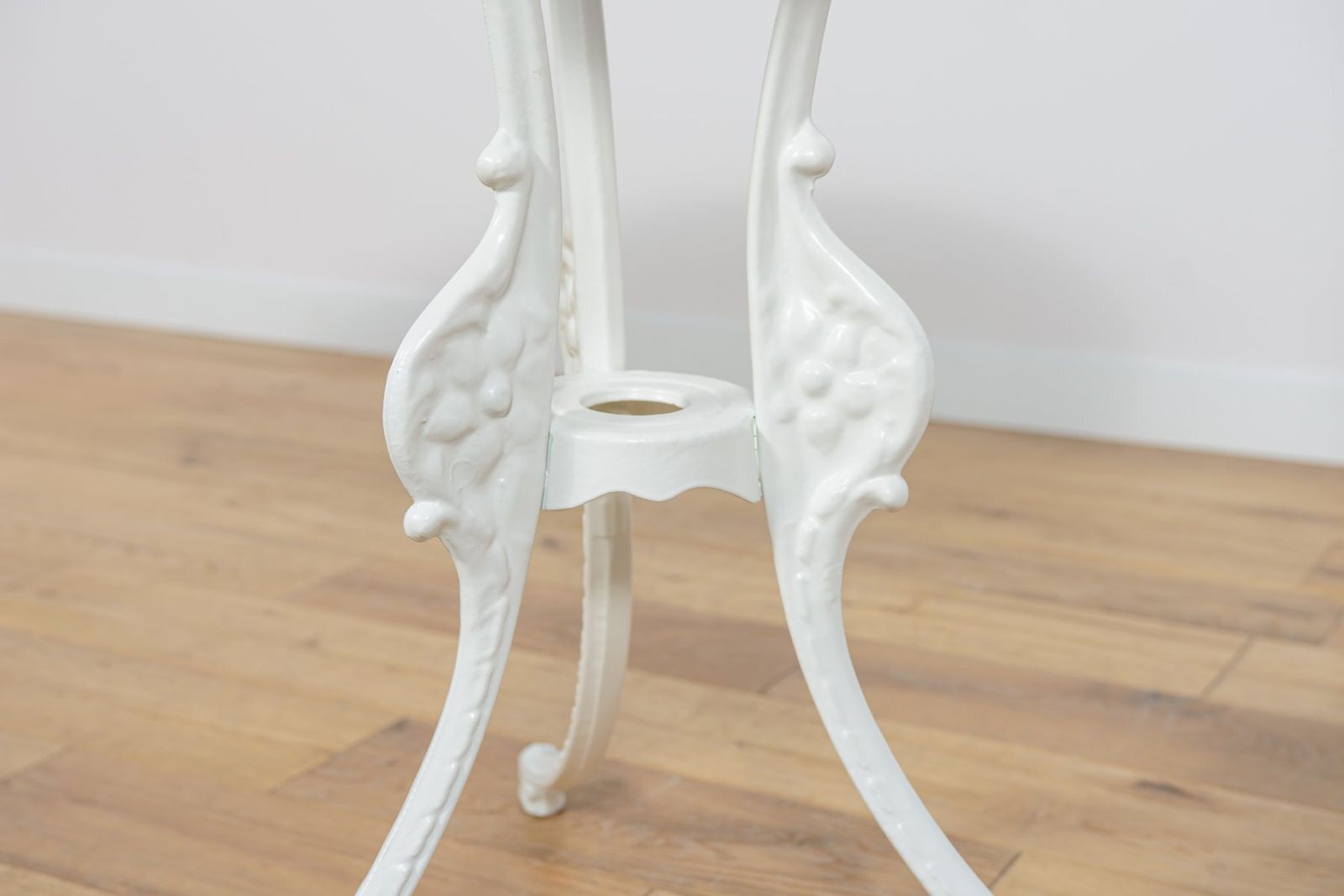 2442.0 Art Nouveau Aluminum Garden Chairs, 1950s, Set Of 5 photo