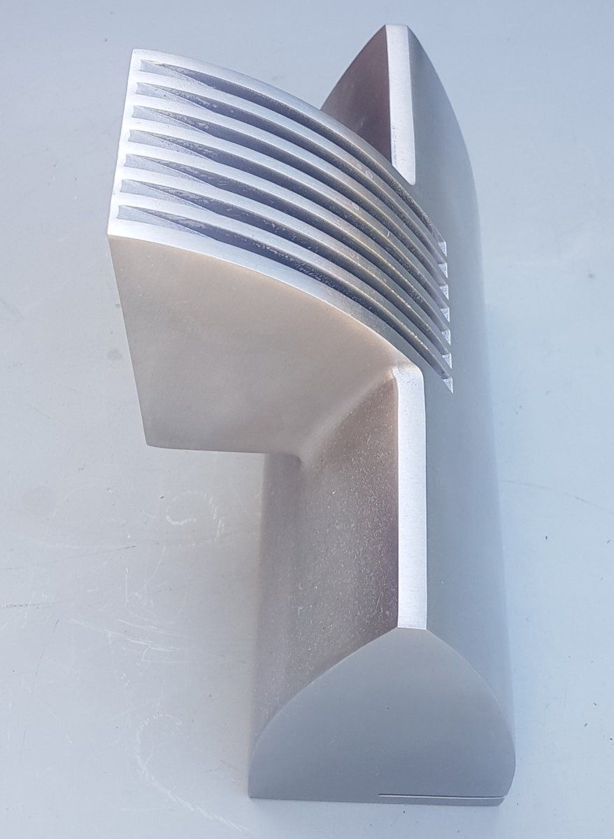 Metalarte Wall Spotlight With Aluminum Metal Casting photo furniture