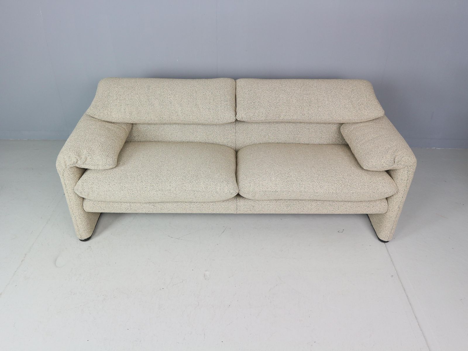 Vico Magistretti "Maralunga" 2 And A Half Seater Re Upholstered Sofa For Cassina photo Furniture