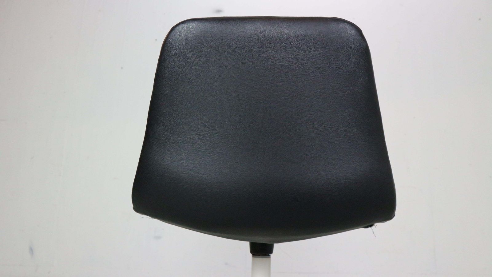 photo vintage Scandinavian Modern Set Of 4 Dinning Chairs By Börje Johanson Vinga, Sweden 1970