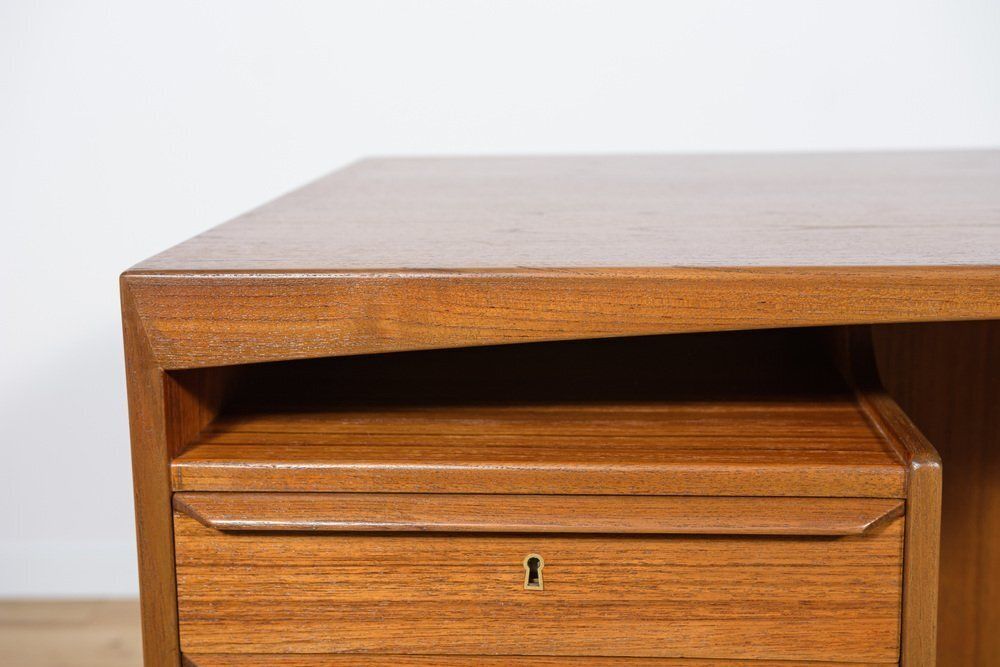 photo vintage Mid Century Freestanding Teak Desk By Valdemar Mortensen, 1960s