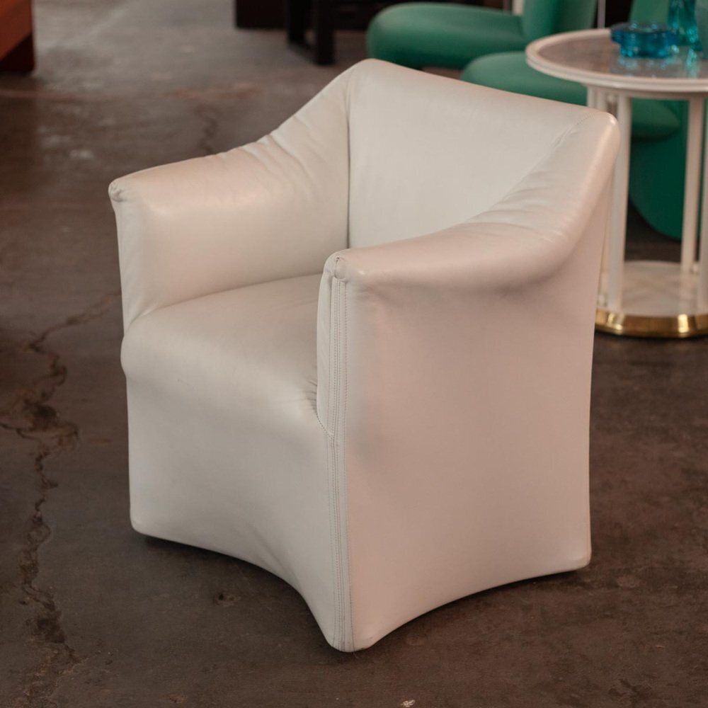 Set Of White Leather Tentazione Club Chairs Attributed To Mario Bellini For Cassina, 1970s photo 2652.0