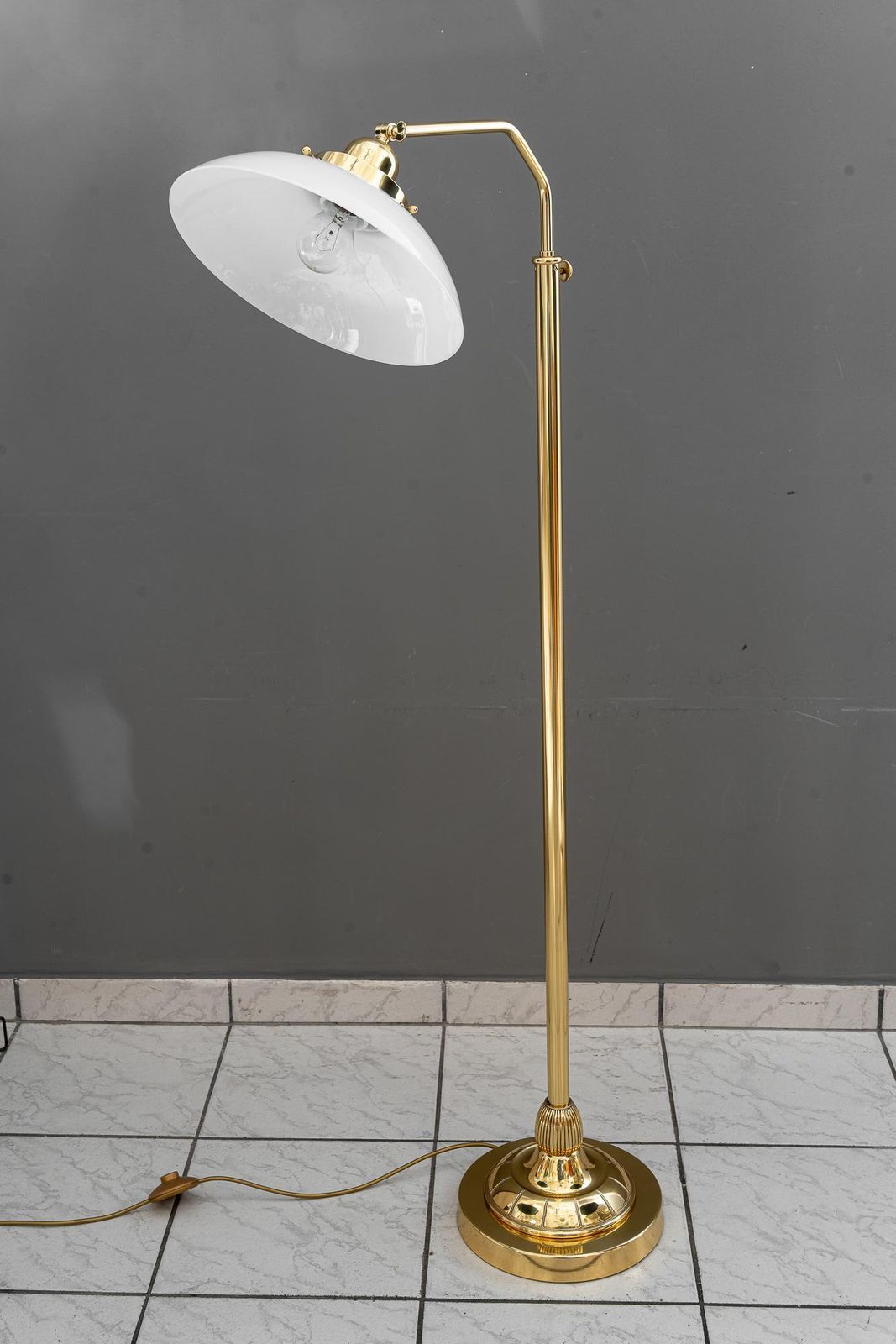 photo vintage Adjustable Art Deco Floor Lamp With Original Opal Glass Shade Vienna Around 1920