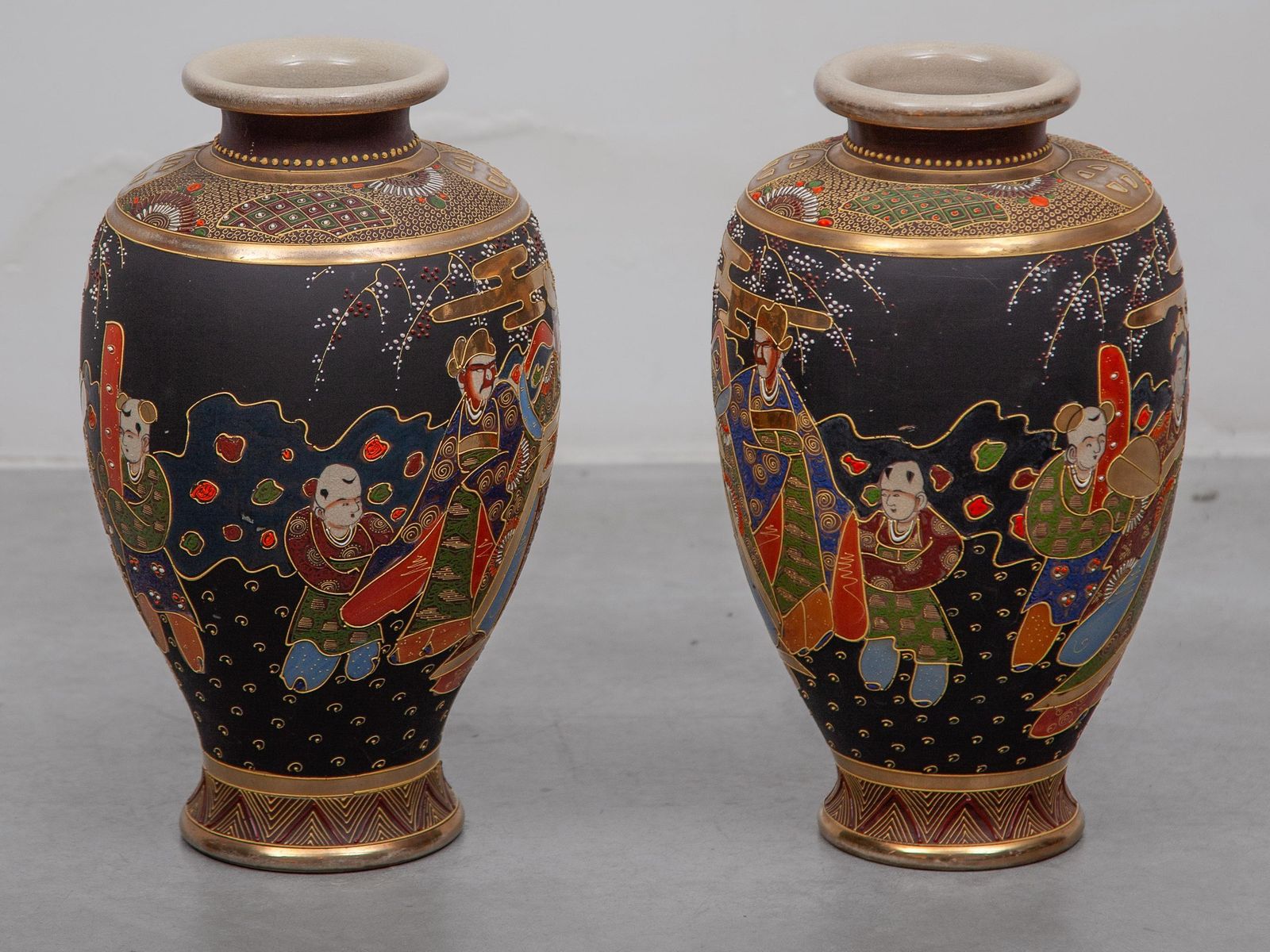 Set Of Two Satsuma Vases, Japan, 1920 photo vintage