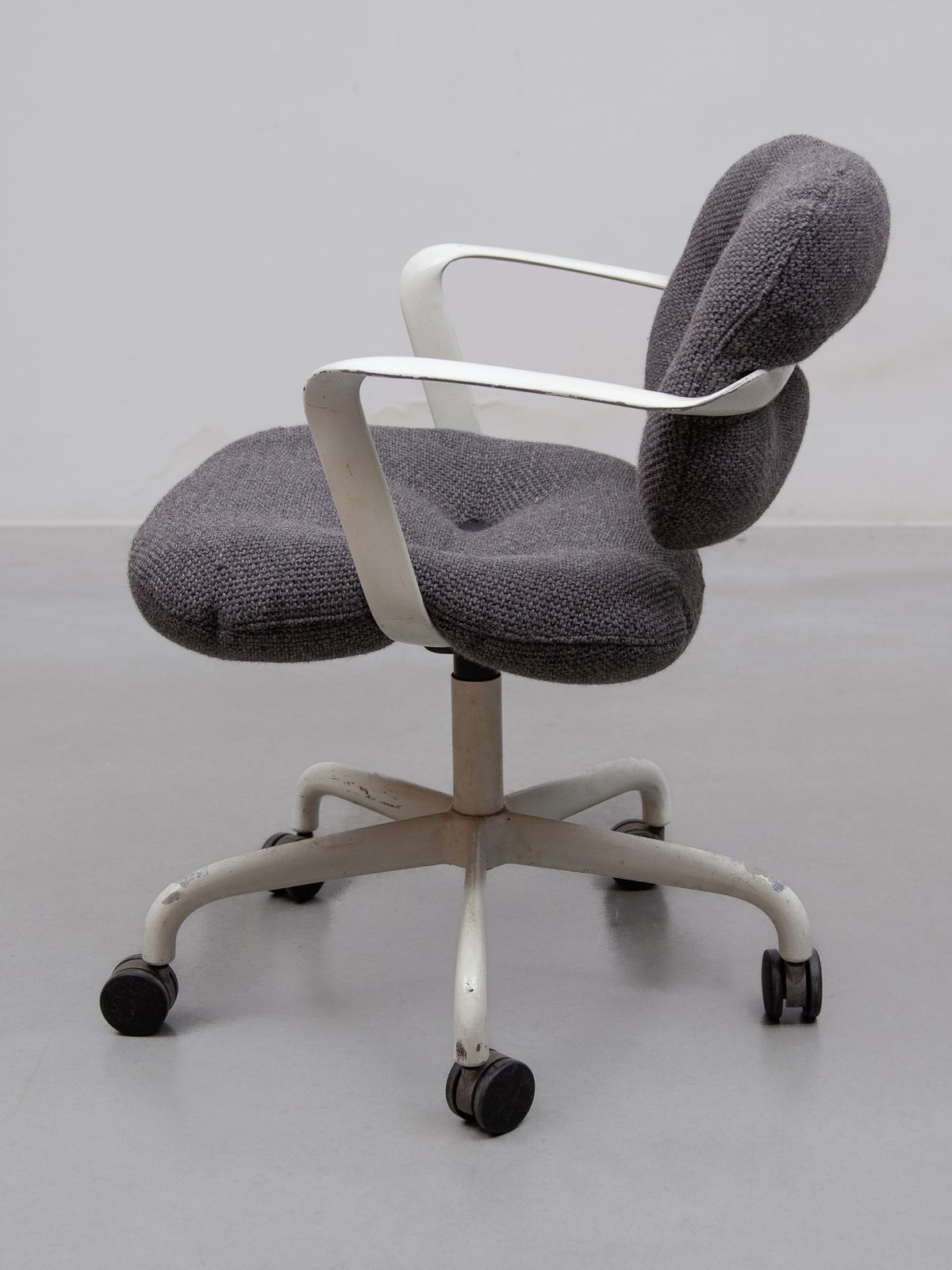 Furniture Knoll Desk Swivel Chair Designed By Hannah Bruce And Andrew Morrison On Wheels photo