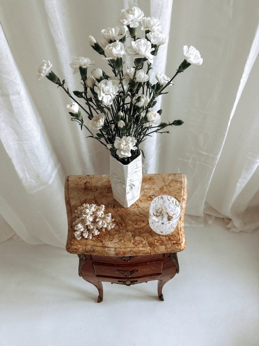 8172.0 Mid Century French Louis XV Style Bedside Tables With Marble Tops And Floral Marquetry, 1940s, Set Of 2 photo
