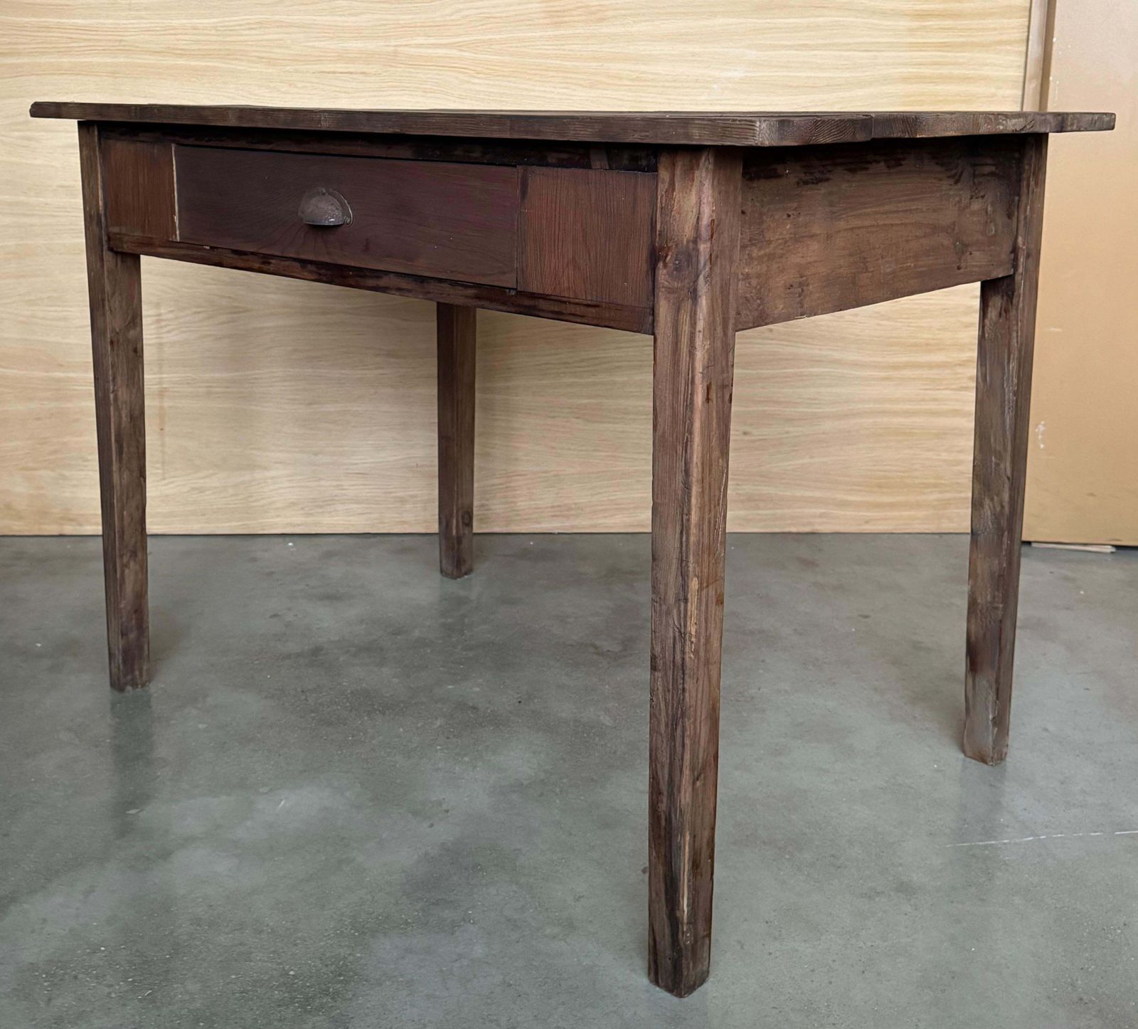 Table d'appoint baroque espagnole en noyer foncé avec tiroir, restaurée photo for sale