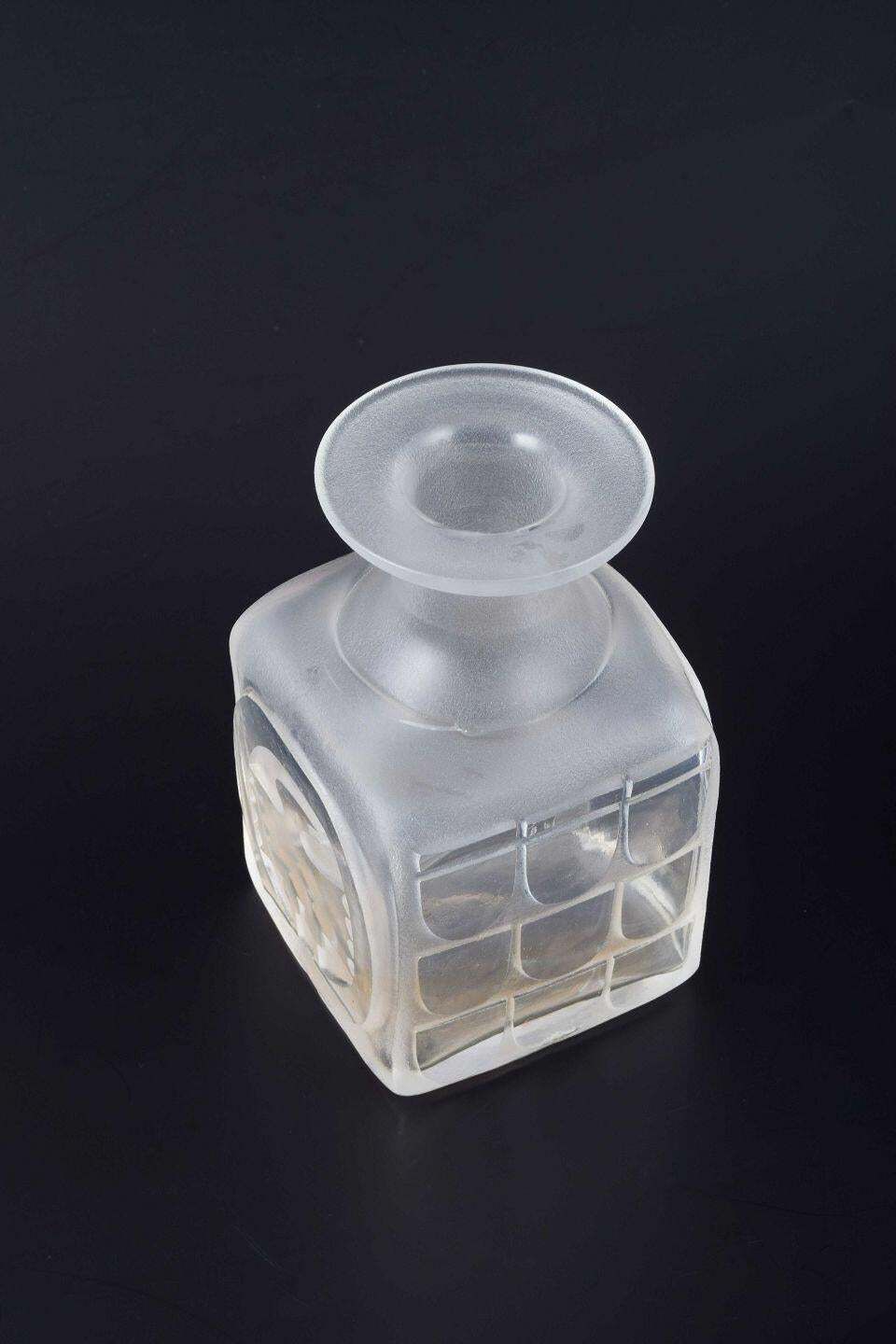 Bertil Vallien, åfors/Kosta Boda, Sweden. Square Vase In Frosted Glass. photo furniture