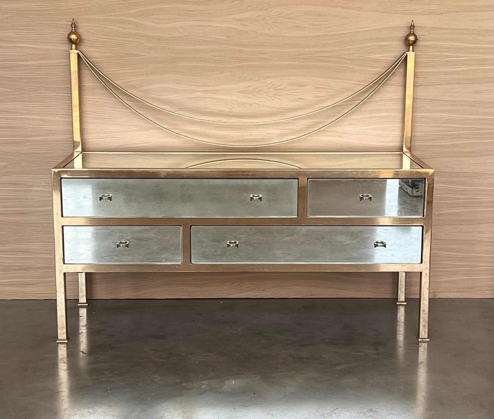 Commode italienne mid-century en bronze et verre photo furniture