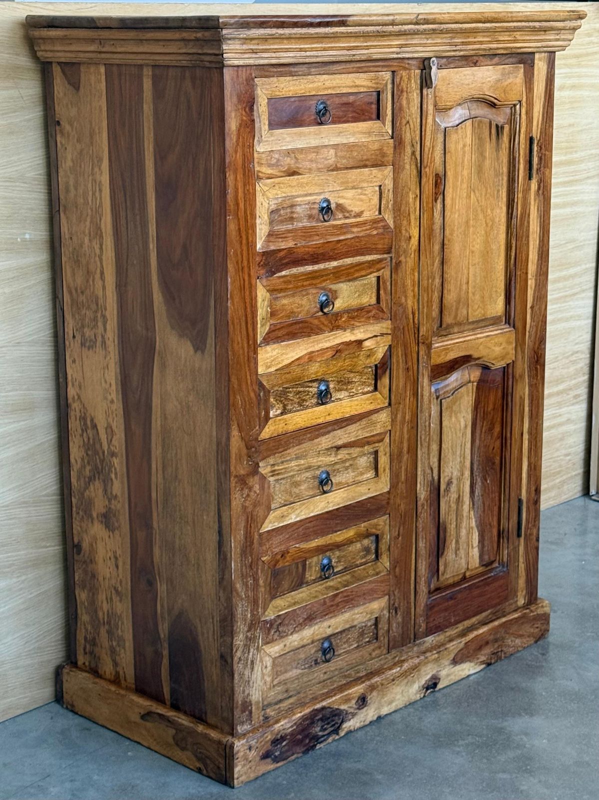 Armoire-garde-manger d'époque espagnole en olivier massif, avec serrure photo Mobilier
