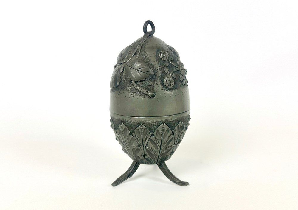 Art Nouveau French Tin Egg Box By Albert Chezal For Etains Dart, 1900s photo vinterior