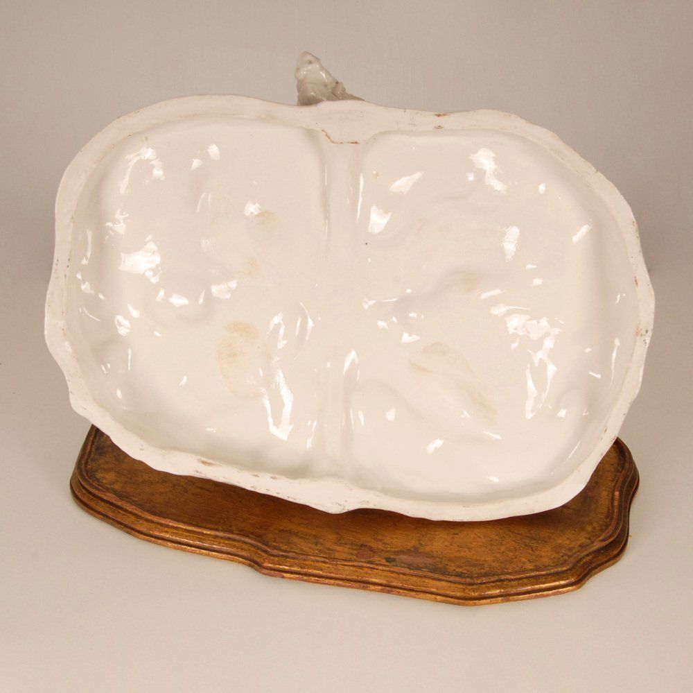 4320.0 Antique Porcelain Hunting Scene, 19th Century photo