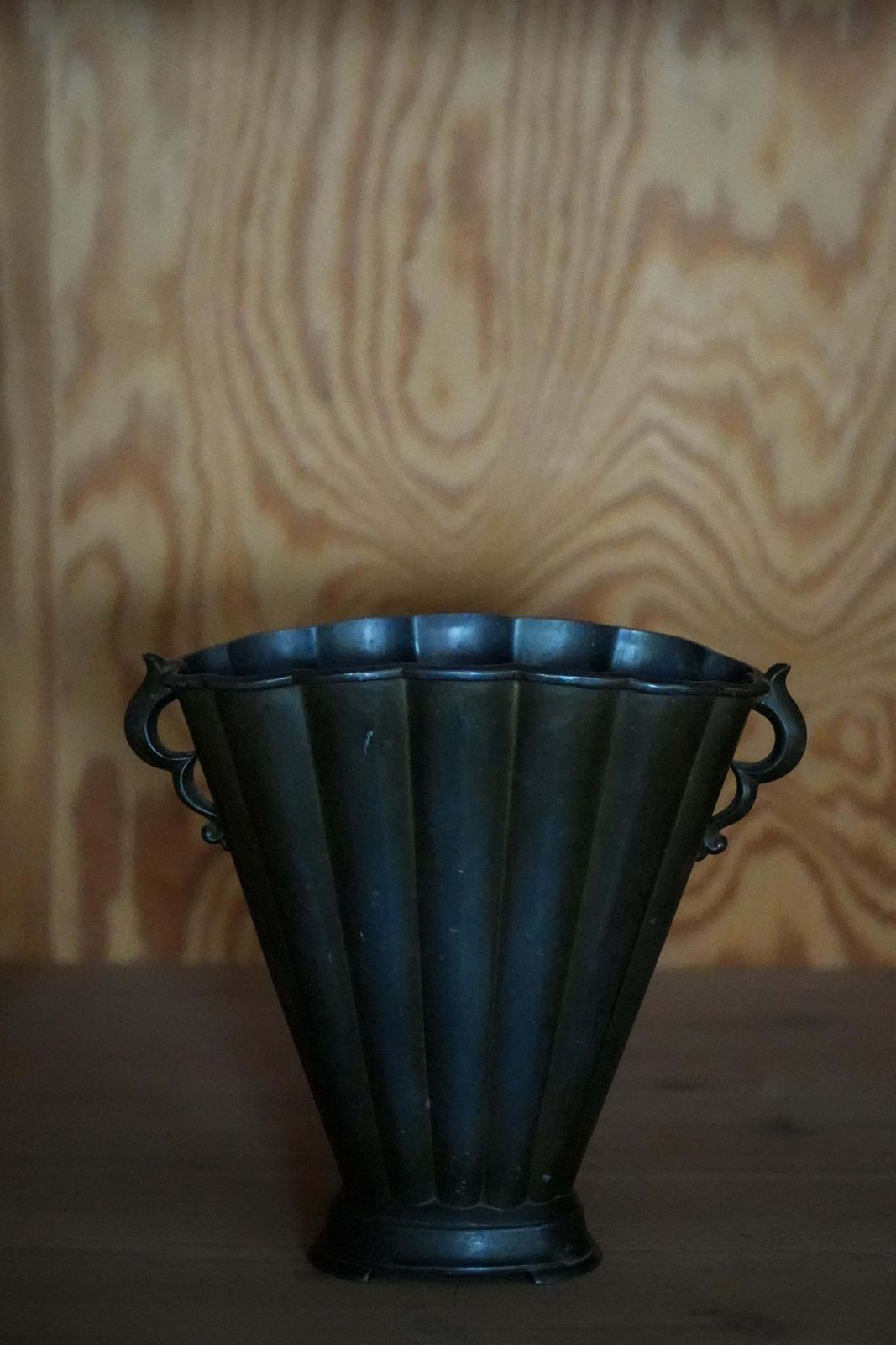 518.0 Just Andersen Art Deco Patinated Disco Metal Vase, Denmark, 1930s, Model D20 photo