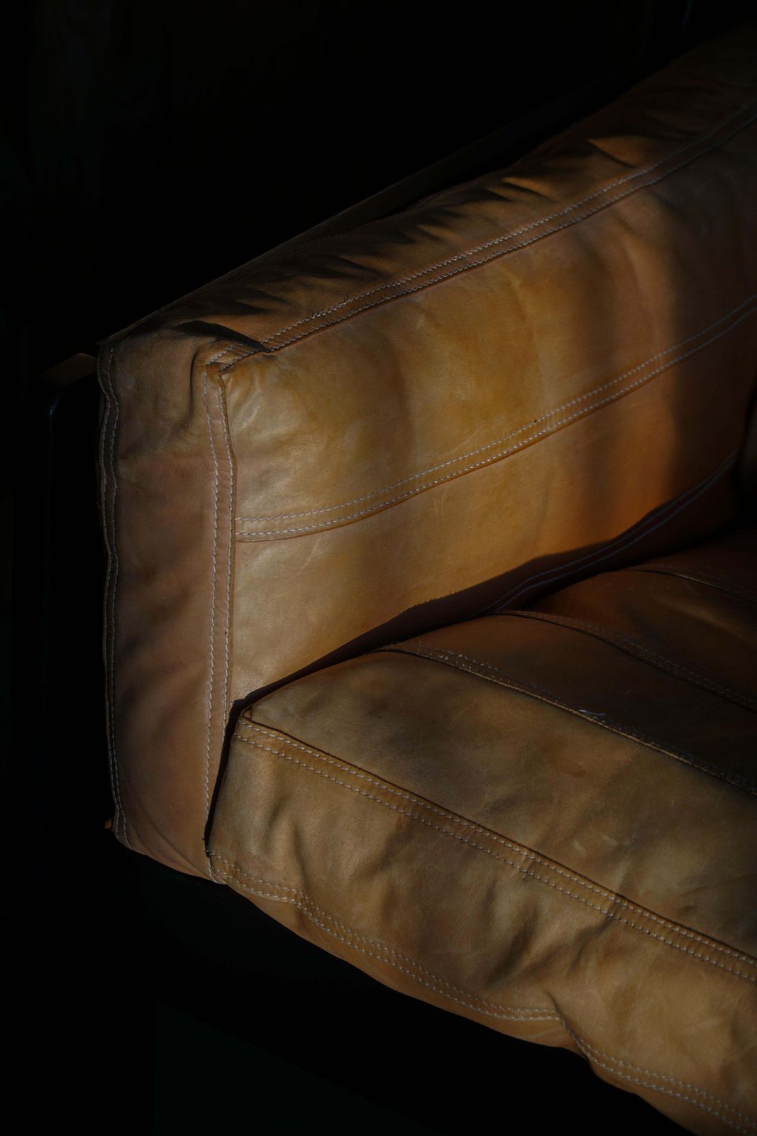 photo furniture Pair Of Rud Thygesen & Johnny Sørensen Easy Chairs In Wood And Leather, 1970s