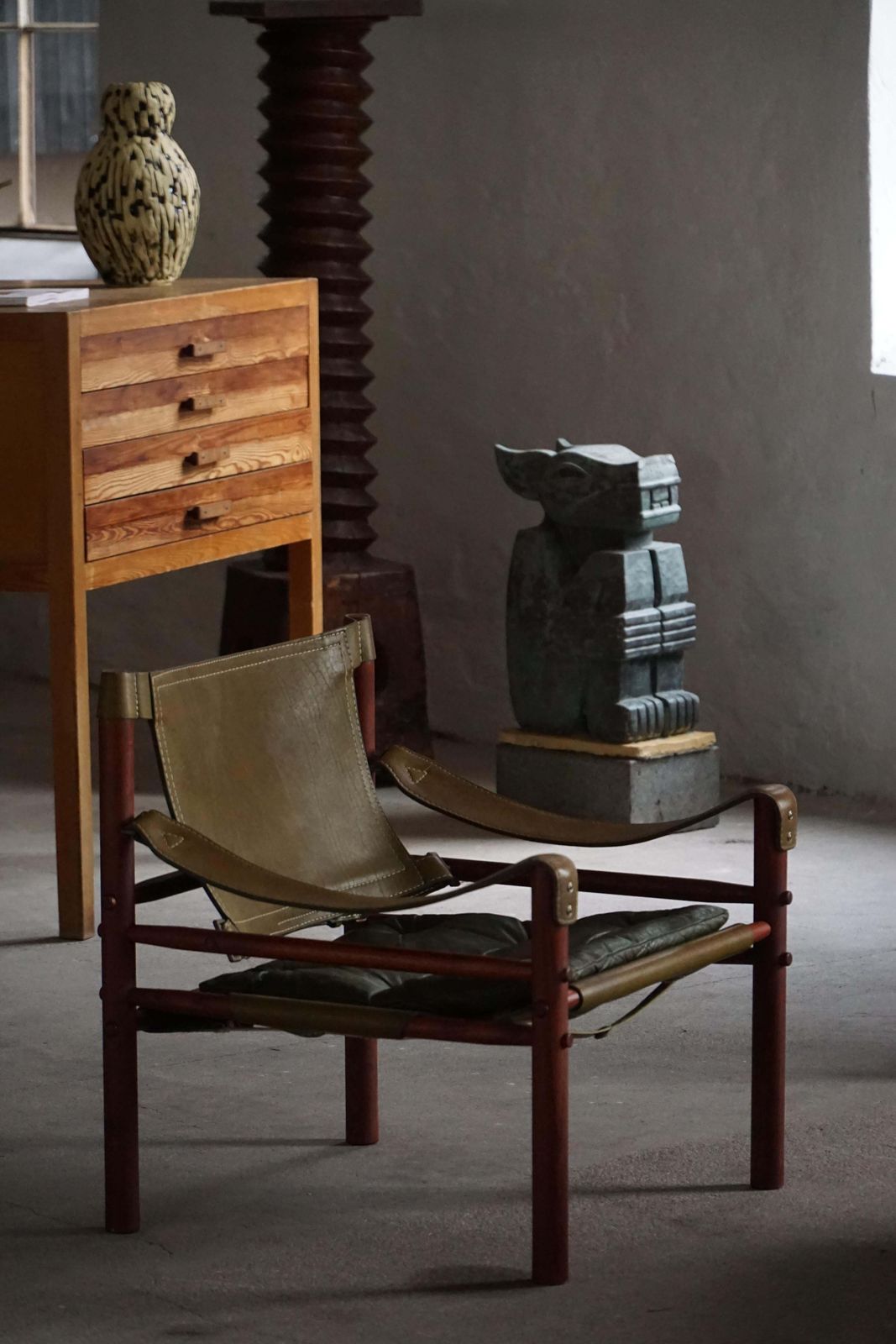photo furniture Arne Norell, Pair Of "Sirocco" Safari Chairs In Ash & Green Leather, 1960s