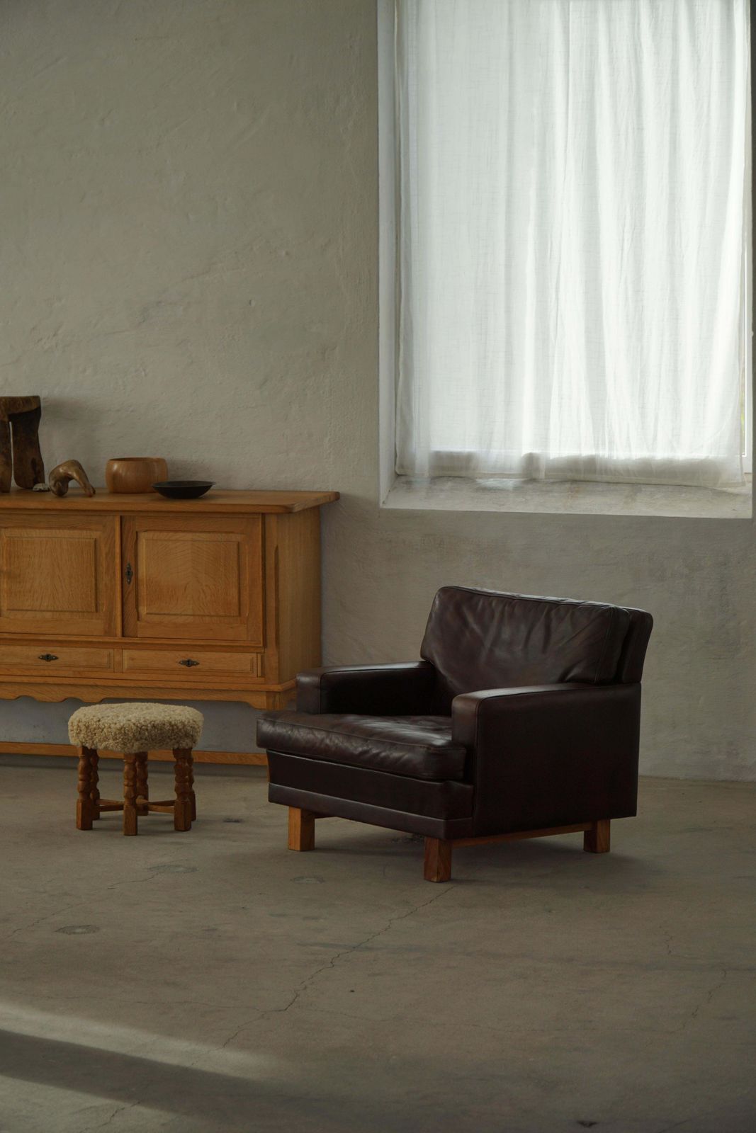 Pair Of Danish Modern Lounge Chairs In Dark Brown Leather & Rosewood, 1960s photo furniture