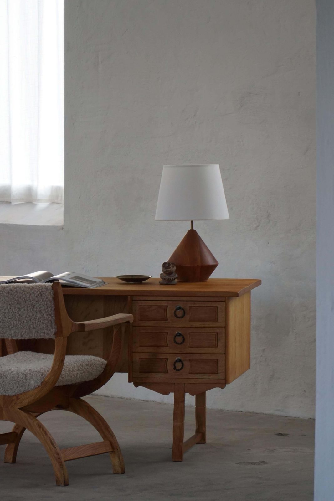 Mid 20th Century, Freestanding Oak Desk By Henning Kjærnulf, Denmark, 1960s photo vinterior