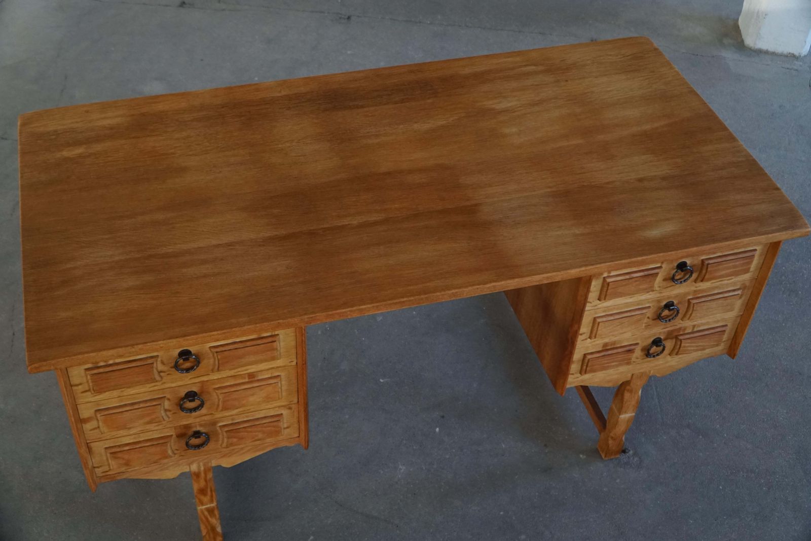 photo vinterior Mid 20th Century, Freestanding Oak Desk By Henning Kjærnulf, Denmark, 1960s