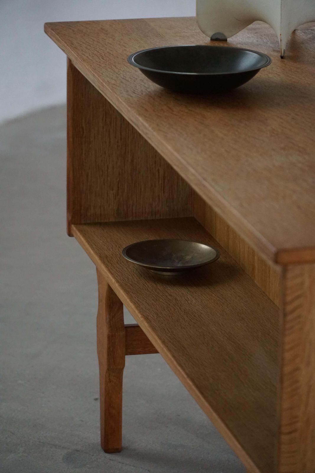 photo vinterior Freestanding Desk In Oak, Danish Mid Century Modern, Henning Kjærnulf, 1950s
