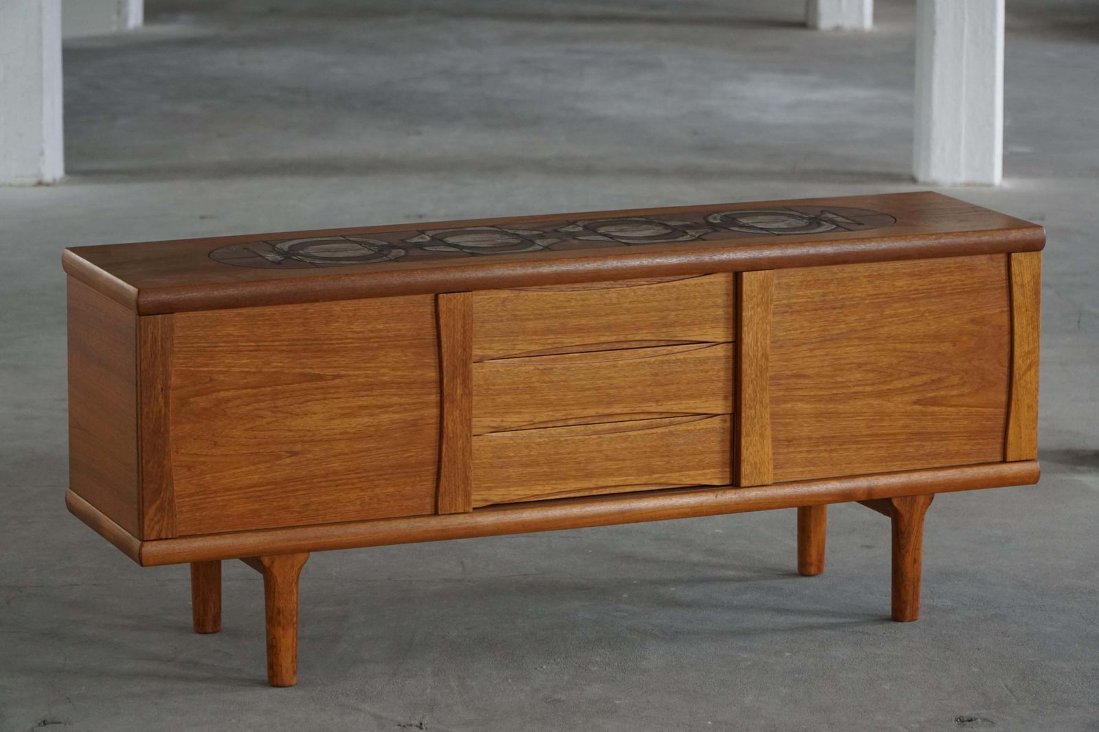 Hansen & Pedersen, Danish Mid Century Modern, Freestanding Teak Credenza, 1960s photo vintage