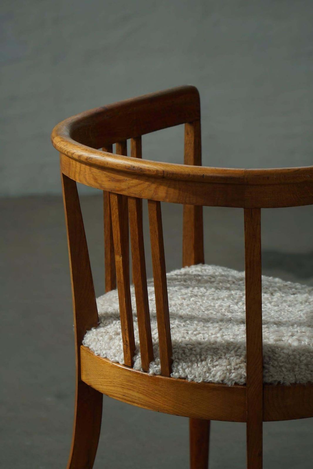 photo vinterior Danish Art Nouveau Armchair In Oak With Lambswool Upholstered Seat, Early 1900s