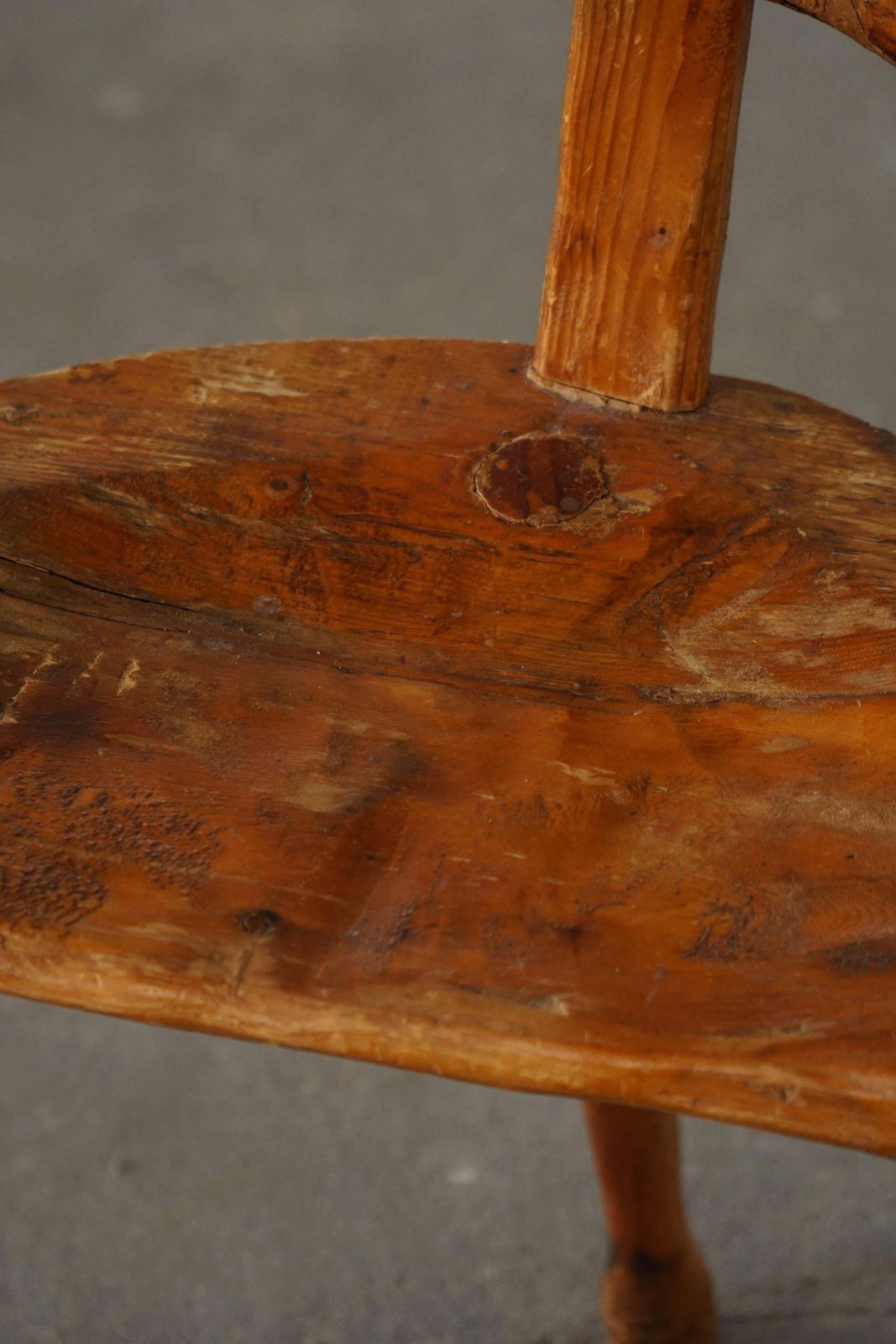 Early 20th Century, Scandinavian Folk Art Three Legged Chair In Pine, Wabi Sabi photo vinterior