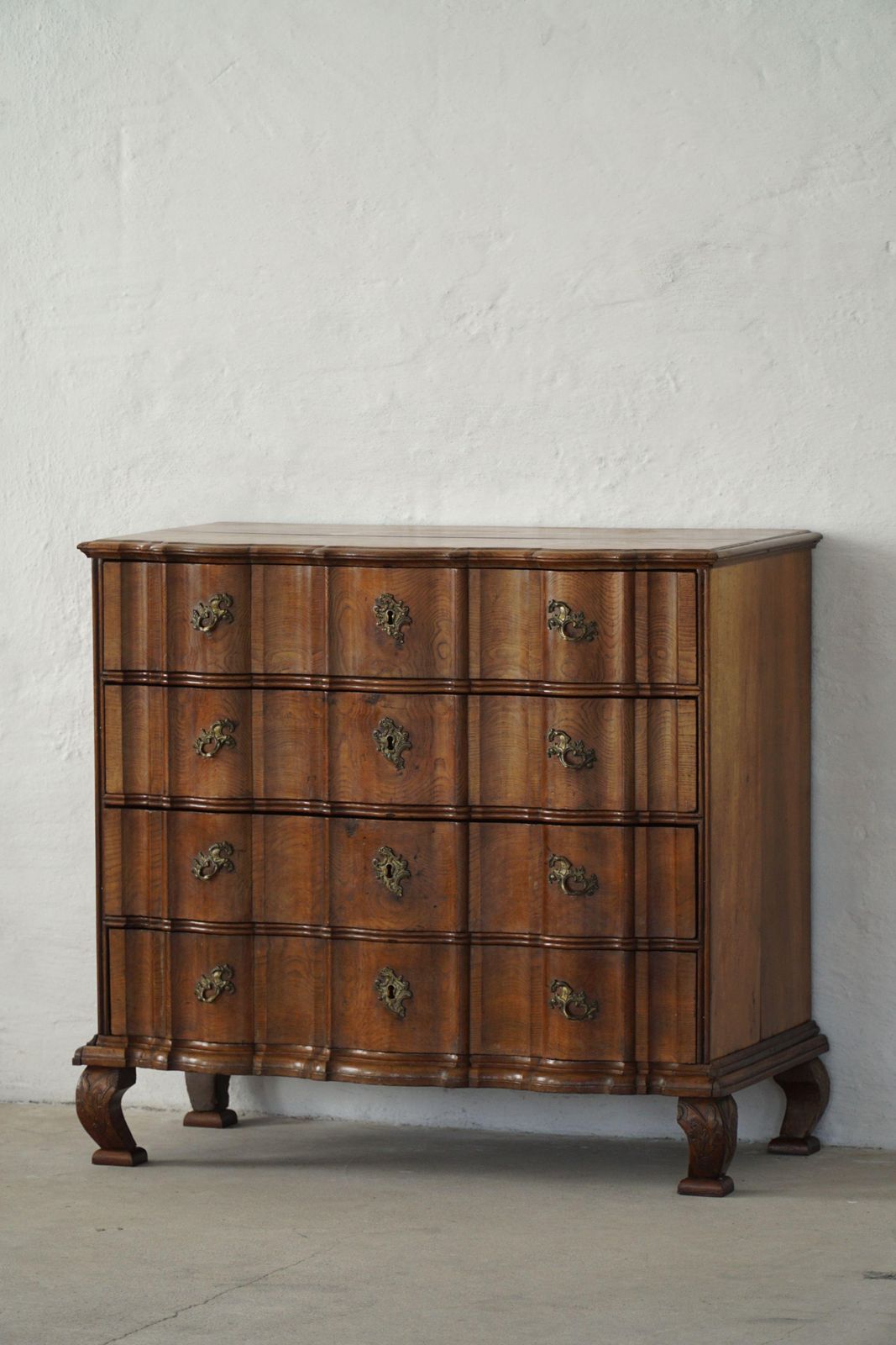 Late 18th Century, Antique Baroque Oak Chest Of Drawers With Cabriole Legs photo for sale