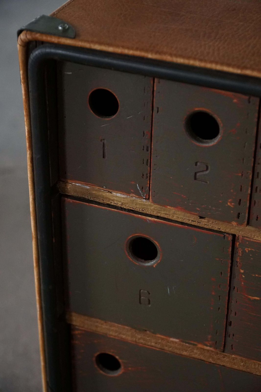 Vintage Military Style Chest In Leather And Wood, Late 20th Century photo vinterior
