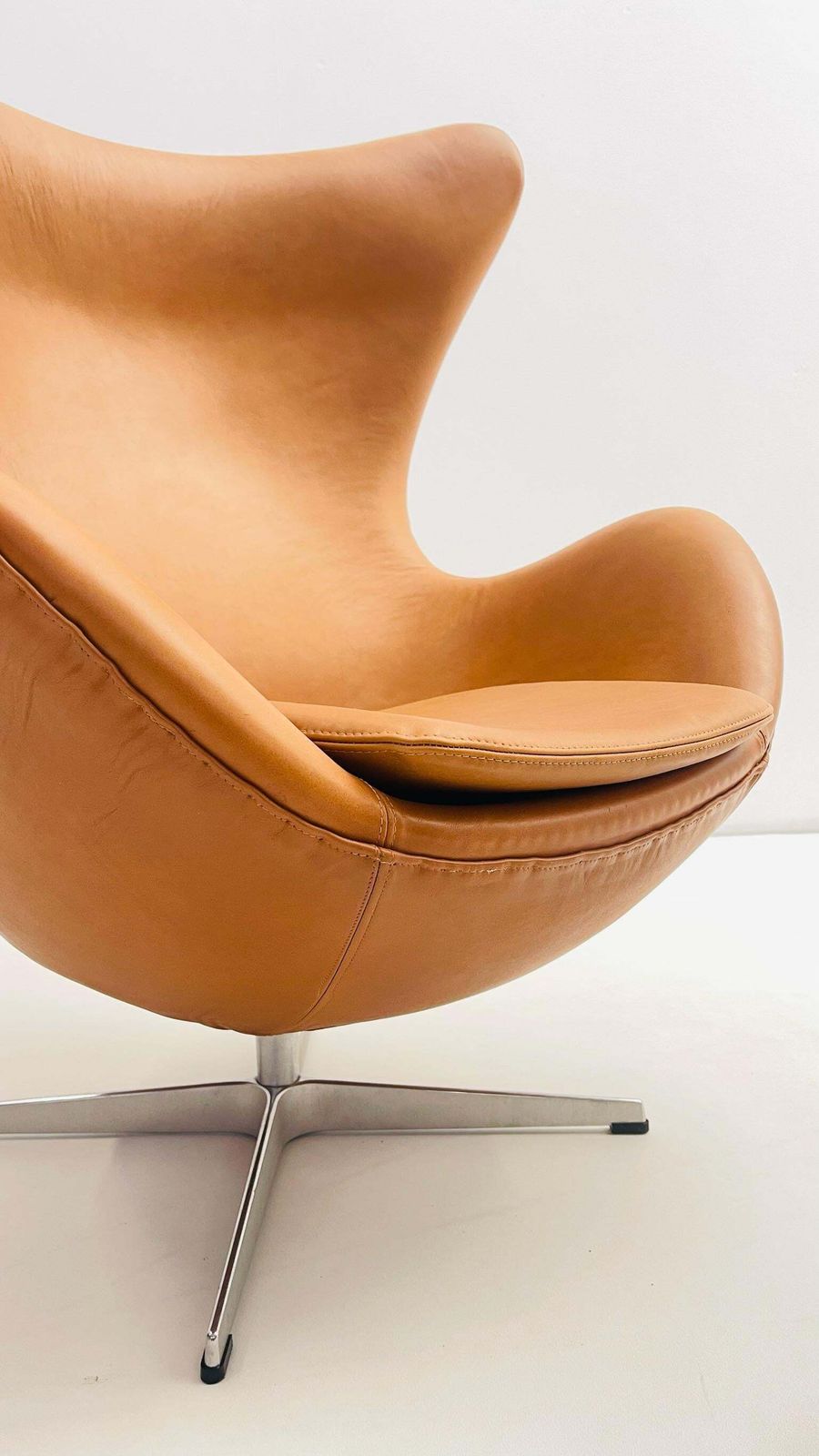 'Egg Chair' + Ottoman By Arne Jacobsen For Fritz Hansen photo Furniture