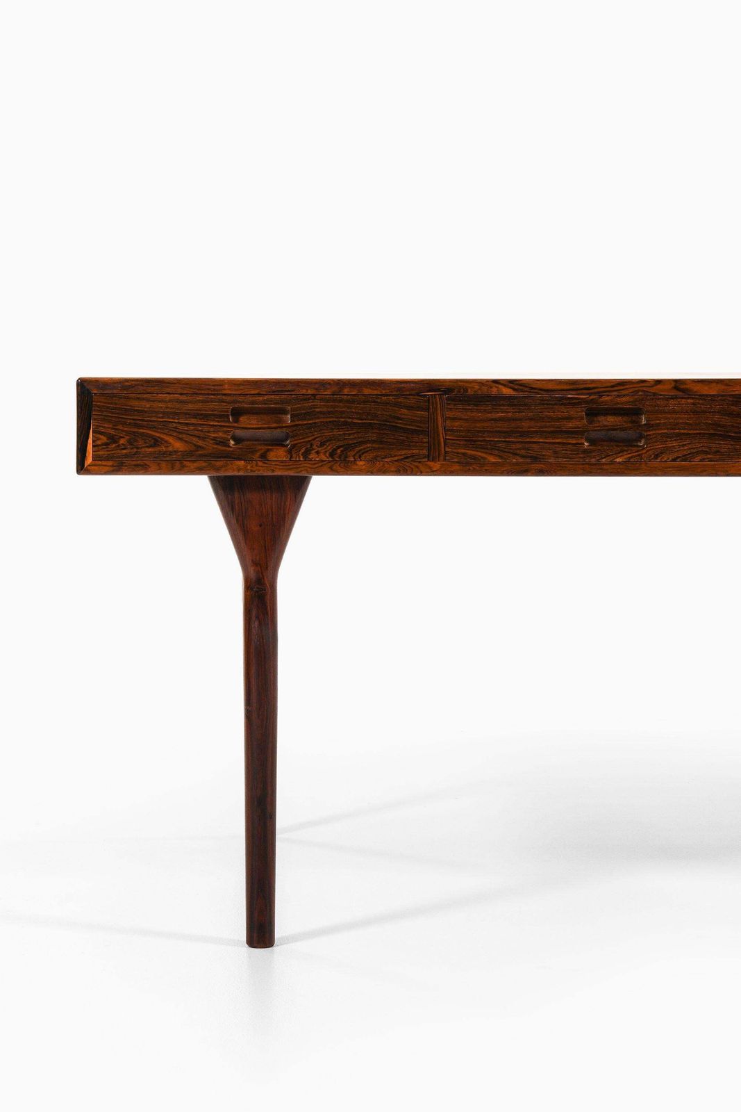 47111.0 Freestanding Desk With 4 Drawers In Rosewood By Nanna Ditzel, 1955 photo