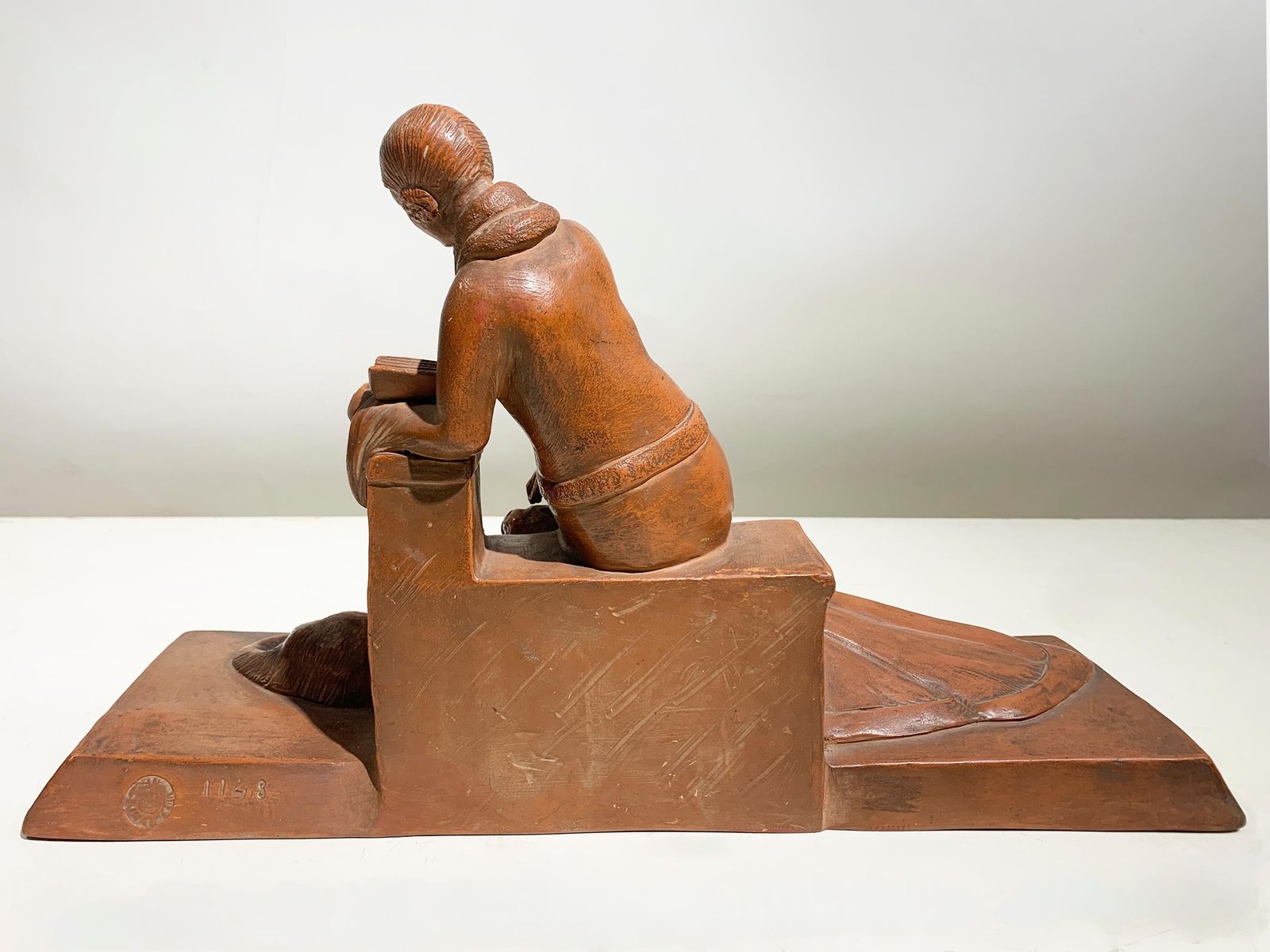 Art Deco Terracotta Sculpture Of A Seated Woman With Dog Signed"Eribe"Circa 1930 photo vinterior