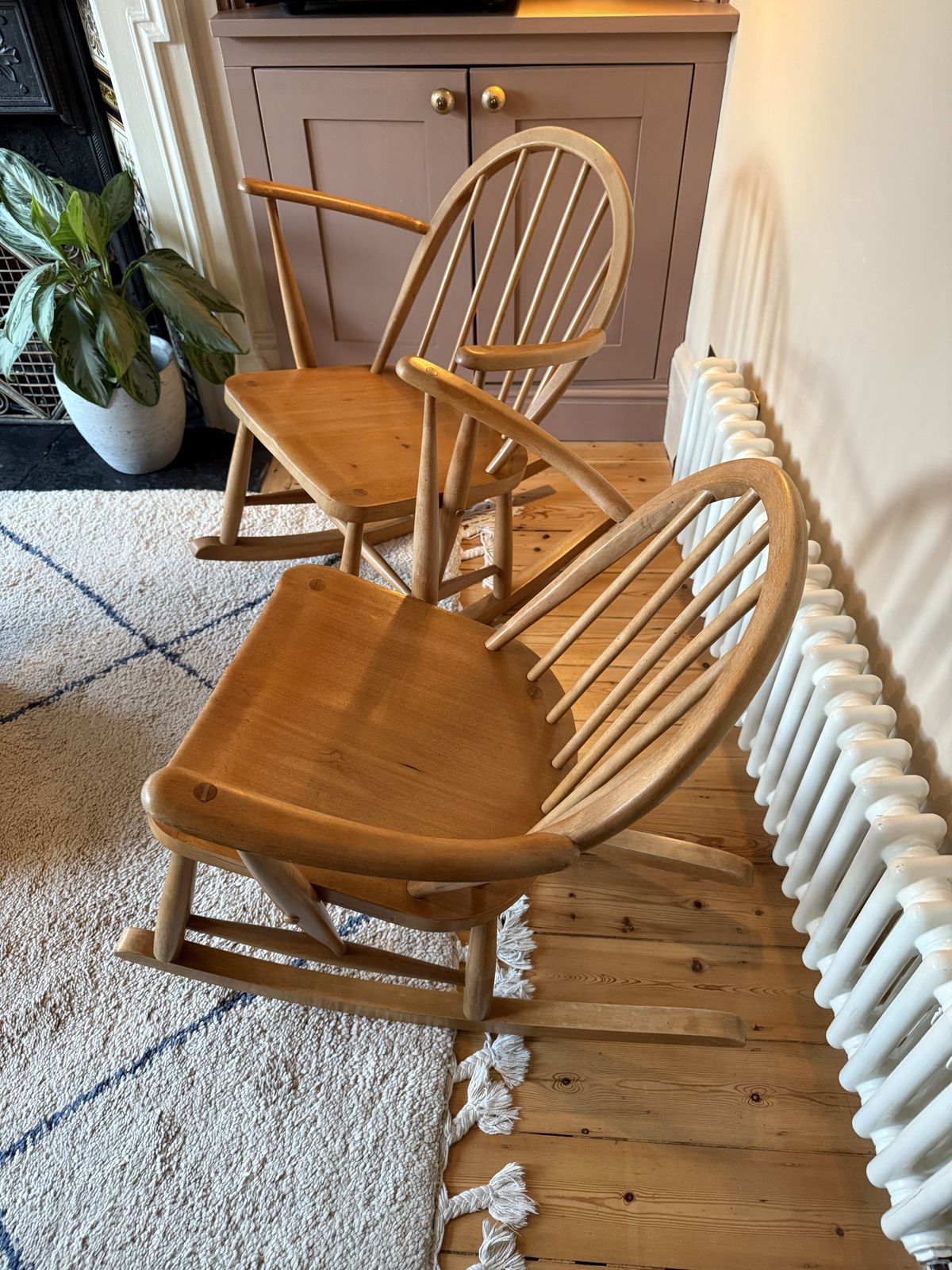 Ercol Windsor Elm Rocking Chair(s) 1950 1960s photo for sale