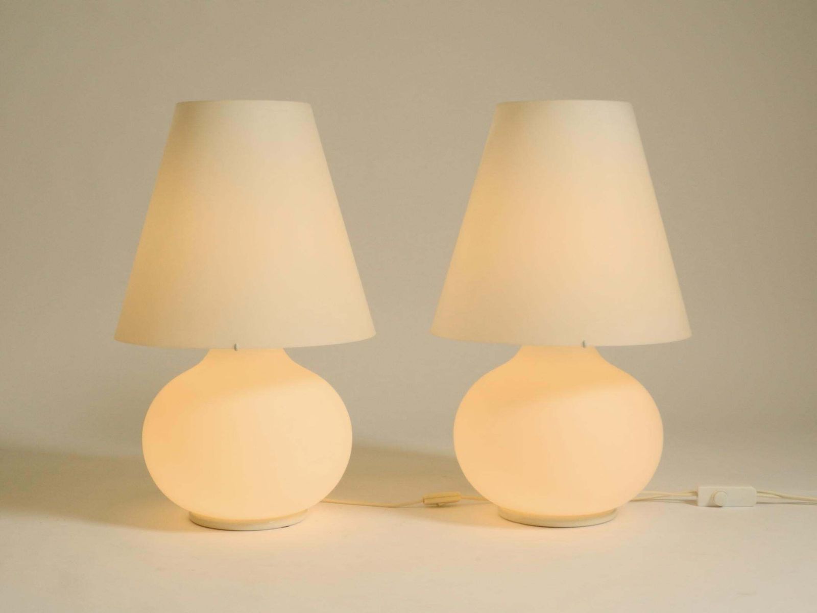 Two Large 1980s Leucos Paralume Table Lamps, Made In Italy  Height 73 Cm  28.7 photo vinterior
