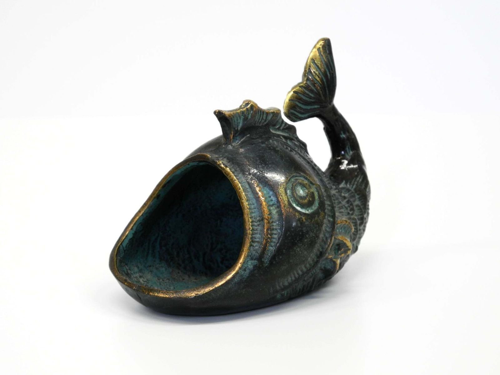 Mid Century Bronze Table Or Hand Ashtray By Walter Bosse In The Shape Of A Fish photo Home Decor