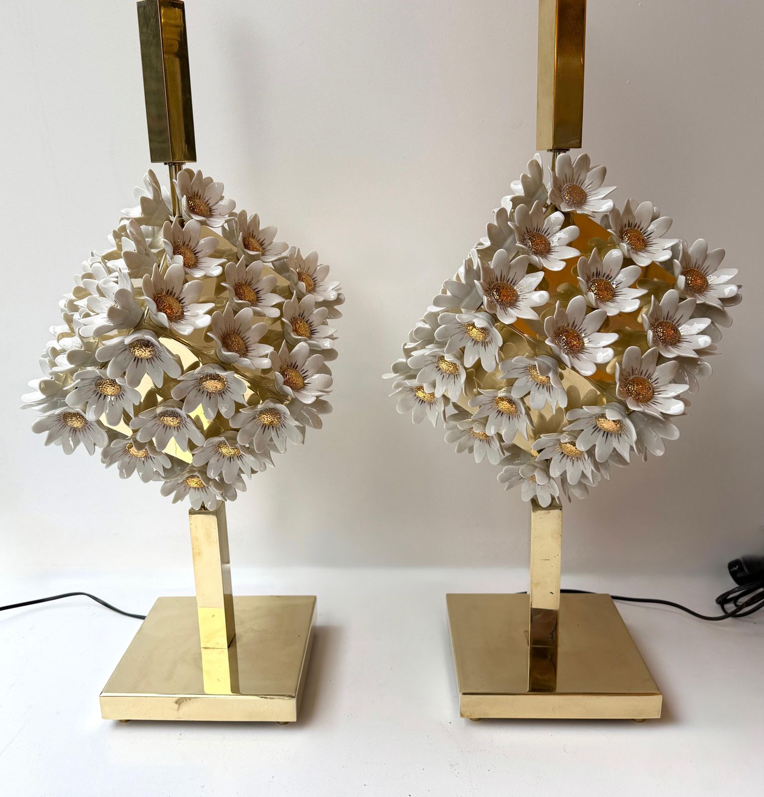Contemporary Pair Of Brass And Gilt Porcelain Daisy Lamps, Italy photo vinterior
