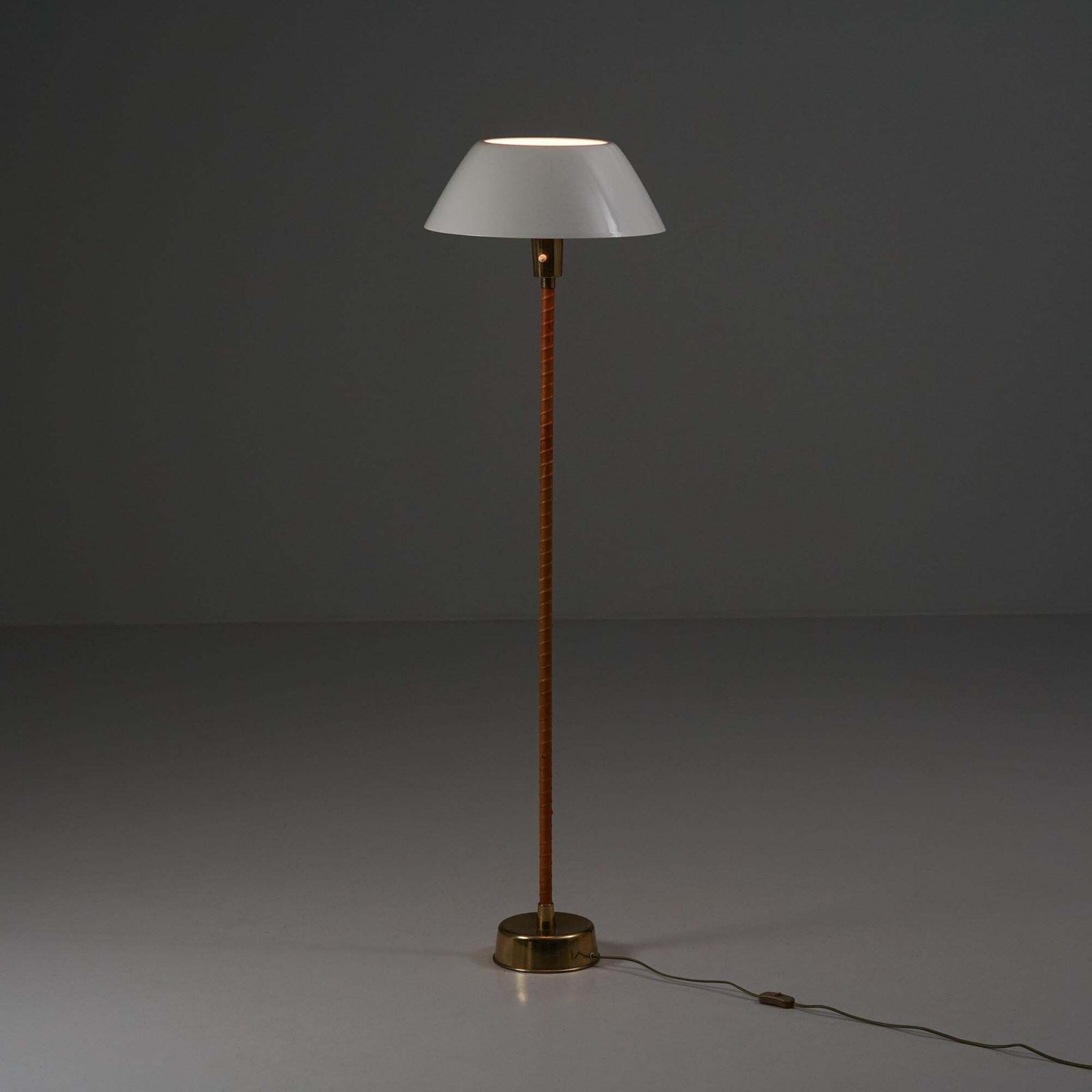Model Senator/Ihanne Floor Lamp, Lisa Johansson Pape, Orno Oy, 1950s photo vintage