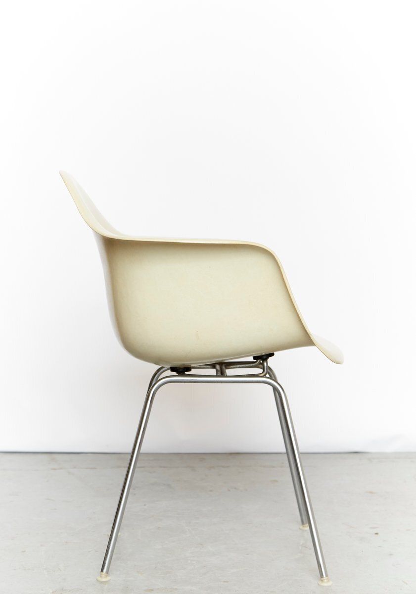 Off White Dax Fiberglass Chair By Charles & Ray Eames For Herman Miller, 1970s photo for sale