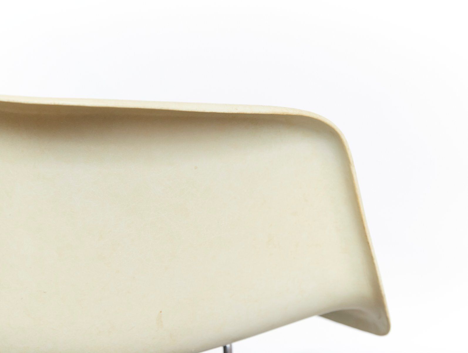 Off White Dax Fiberglass Chair By Charles & Ray Eames For Herman Miller, 1970s photo buy