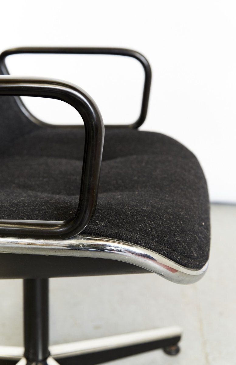 Executive Swivel Chair By Charles Pollock For Knoll International, 1960s photo vintage