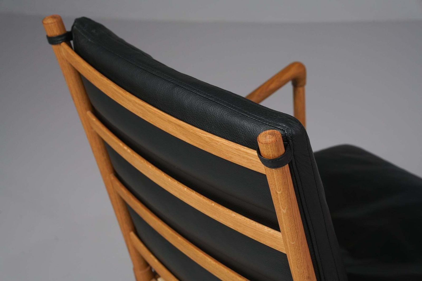 photo furniture Set Of Model "Colonial" Armchair And Footstool, Ole Wanscher, Carl Hansen & Son