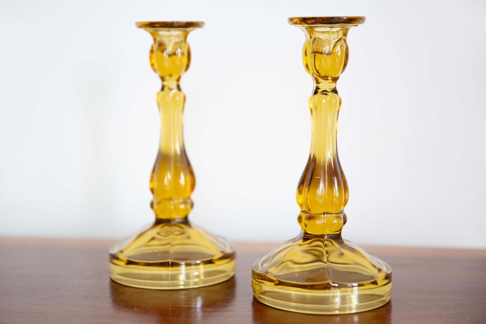 Set Van Twee Mid Century Gele Glazen Kandelaars, Europa, Jaren 1960 photo furniture