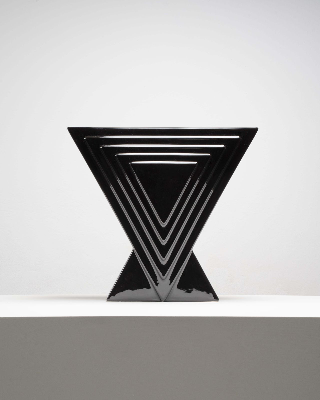 Ettore Sottsass Y29 Vase In Black Enameled Ceramic Yantra Series Poltronova 70s photo for sale