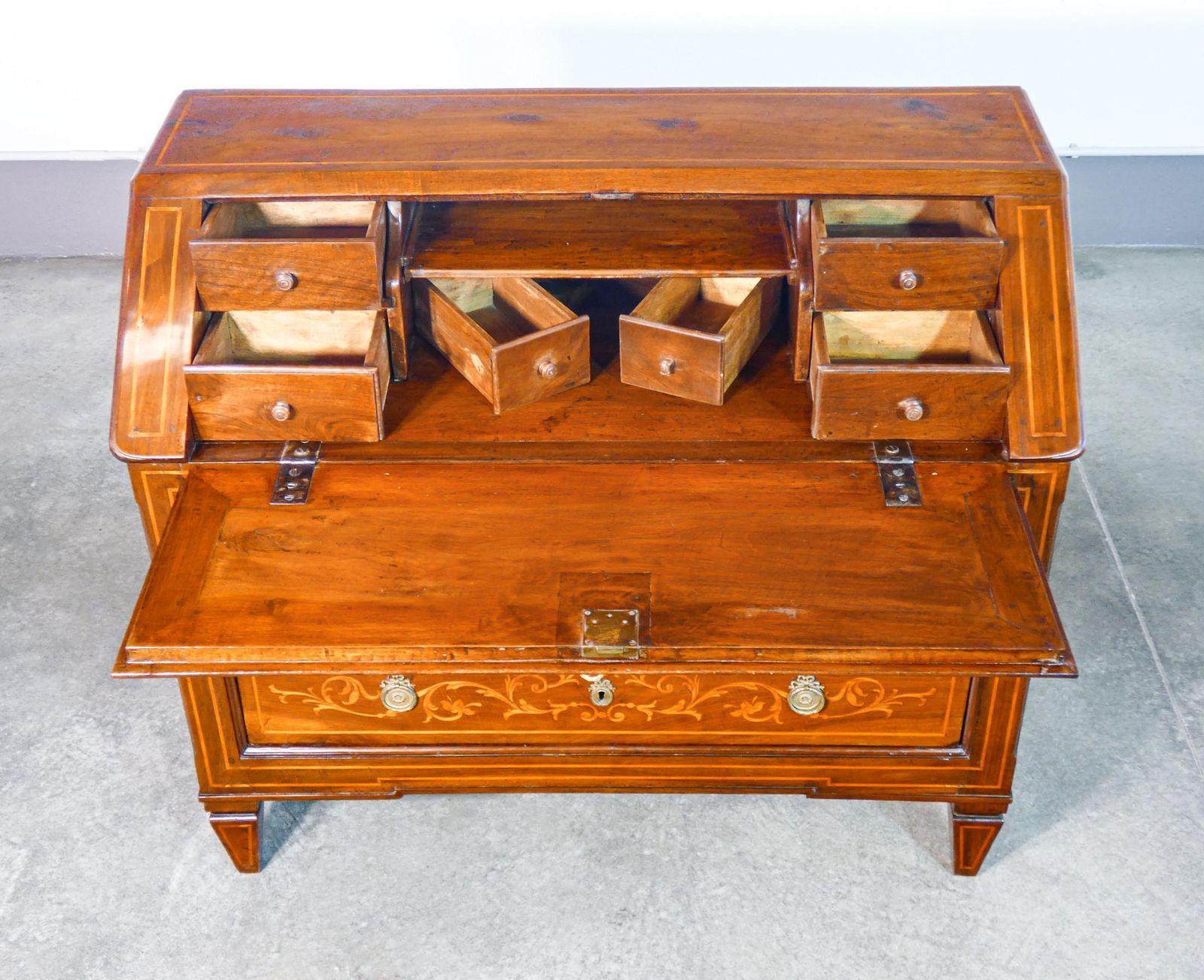Ribalta Secretaire Luigi XVI In Legno Di Noce Intarsiato. Fine XVIII Sec. photo buy