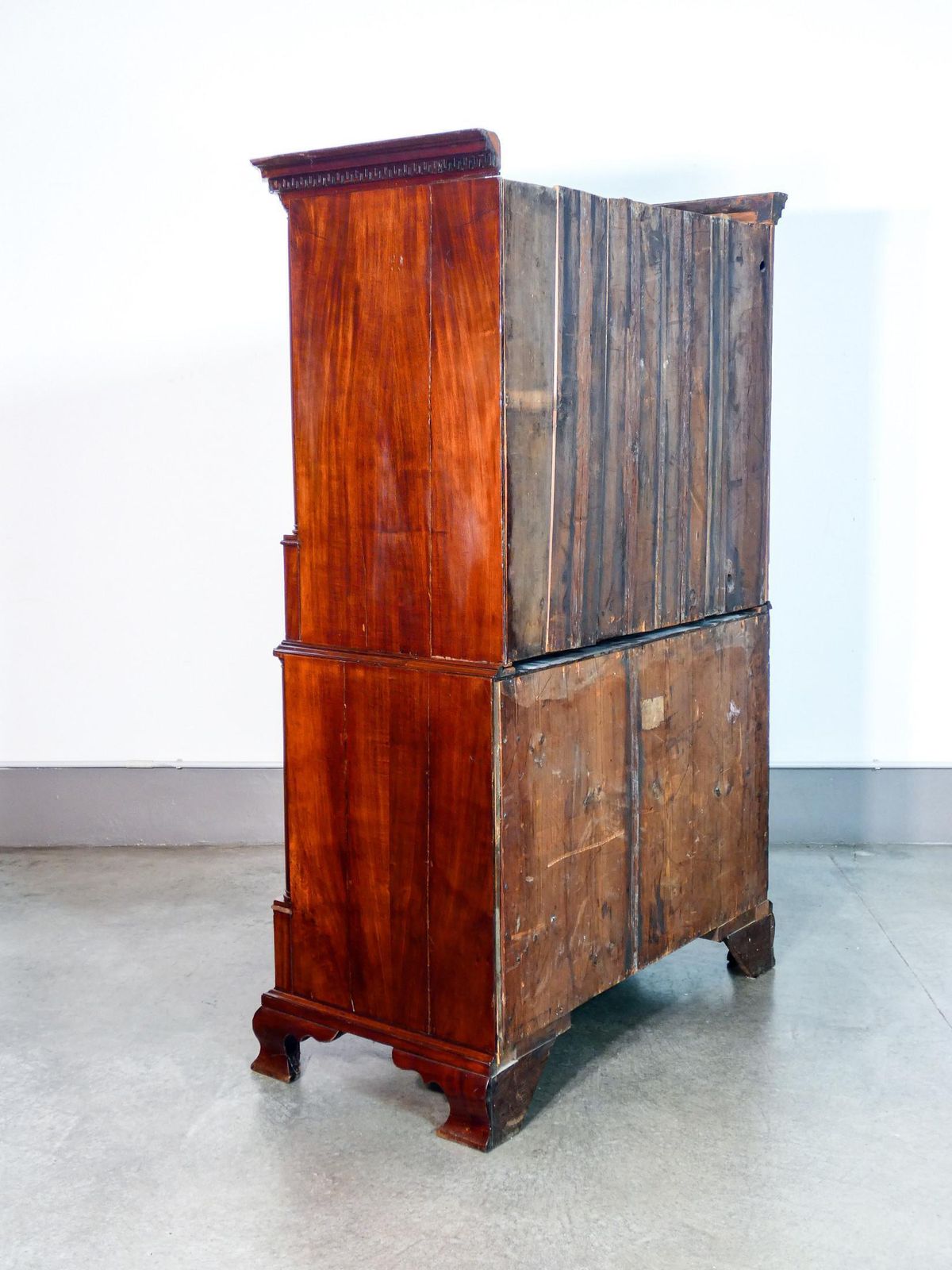 2776.0 English Chest Of Drawers, Georgian Period, With Eight Drawers. England, Late 1700s photo