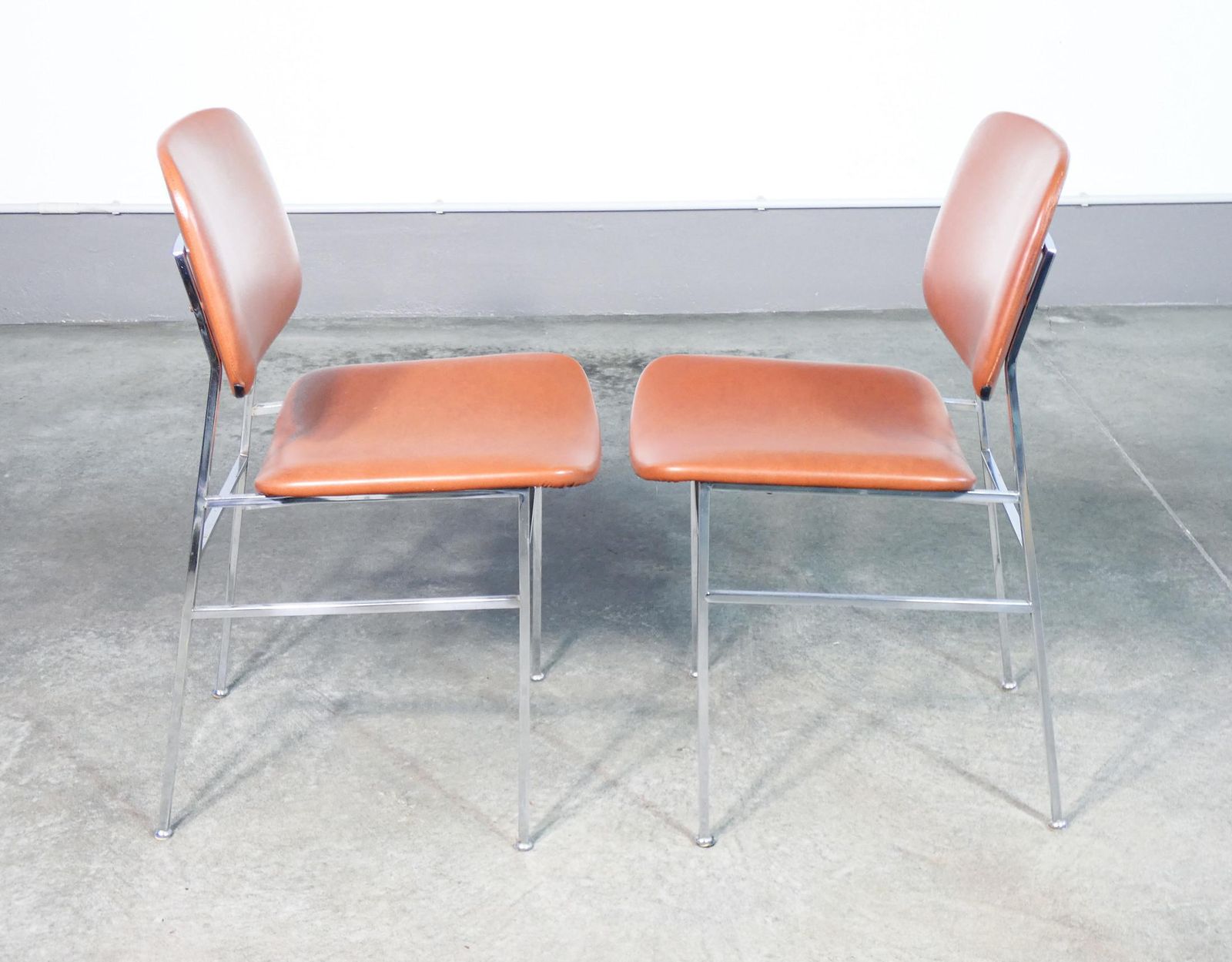 photo vinterior Set Of Six Italian Design Chairs From The 1960s, Made Of Chrome Metal And Skai