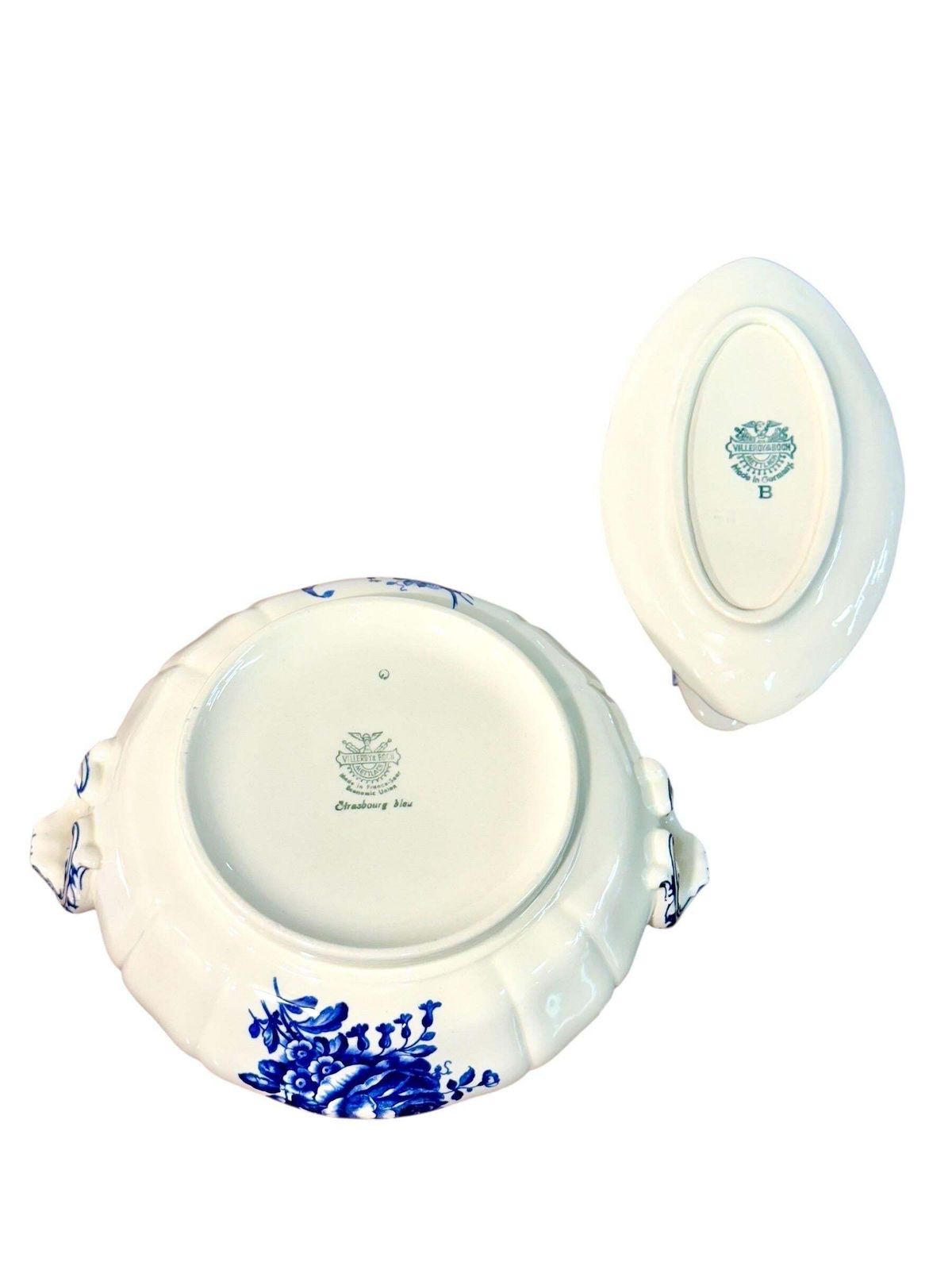 1298.0 Villeroy & Boch Blue And White Faience Dinnerware Service, 29 Pieces photo