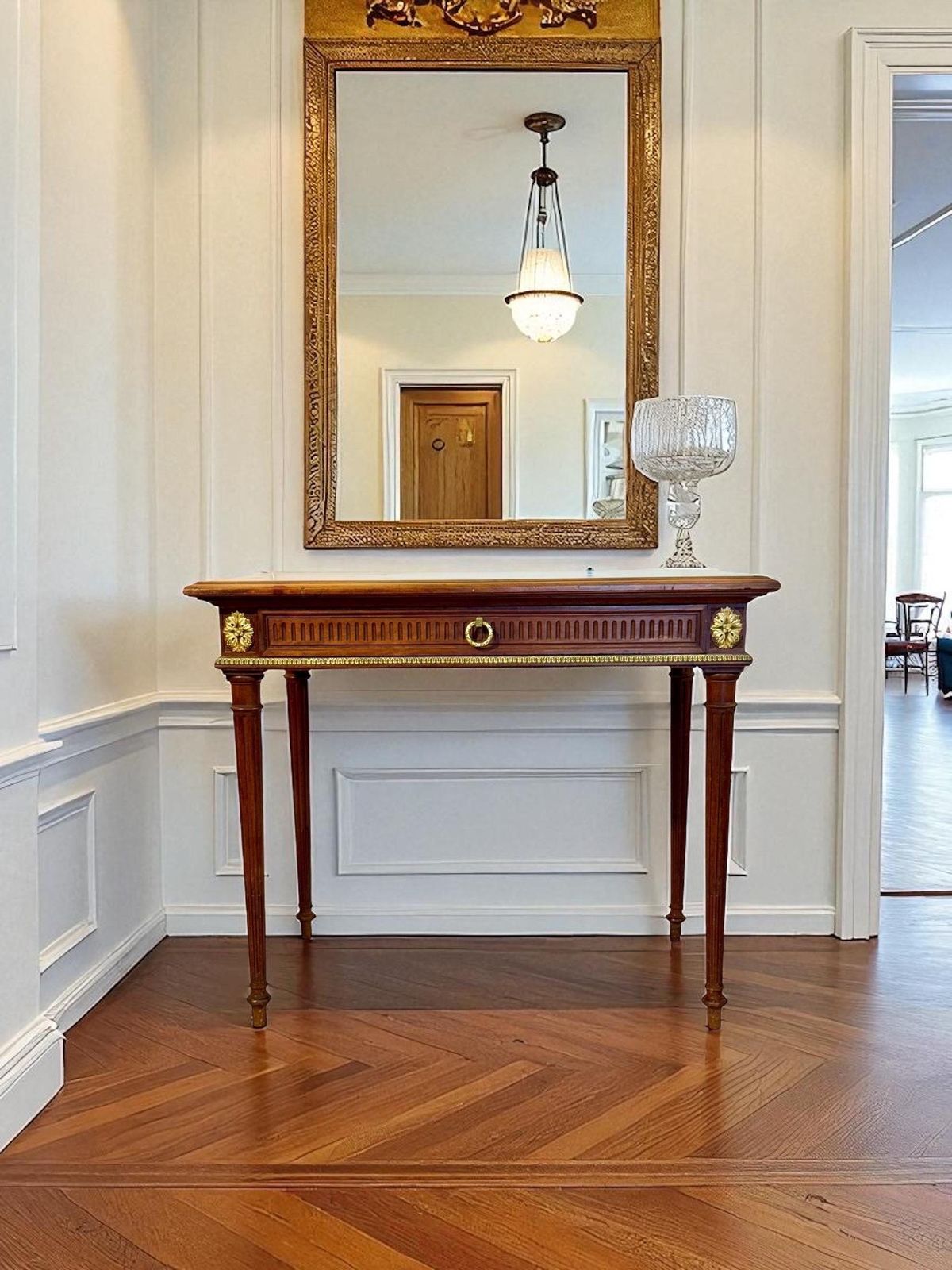 photo furniture Louis XVI Style Writing Table With Gilt Bronze Mounts, 19th Century