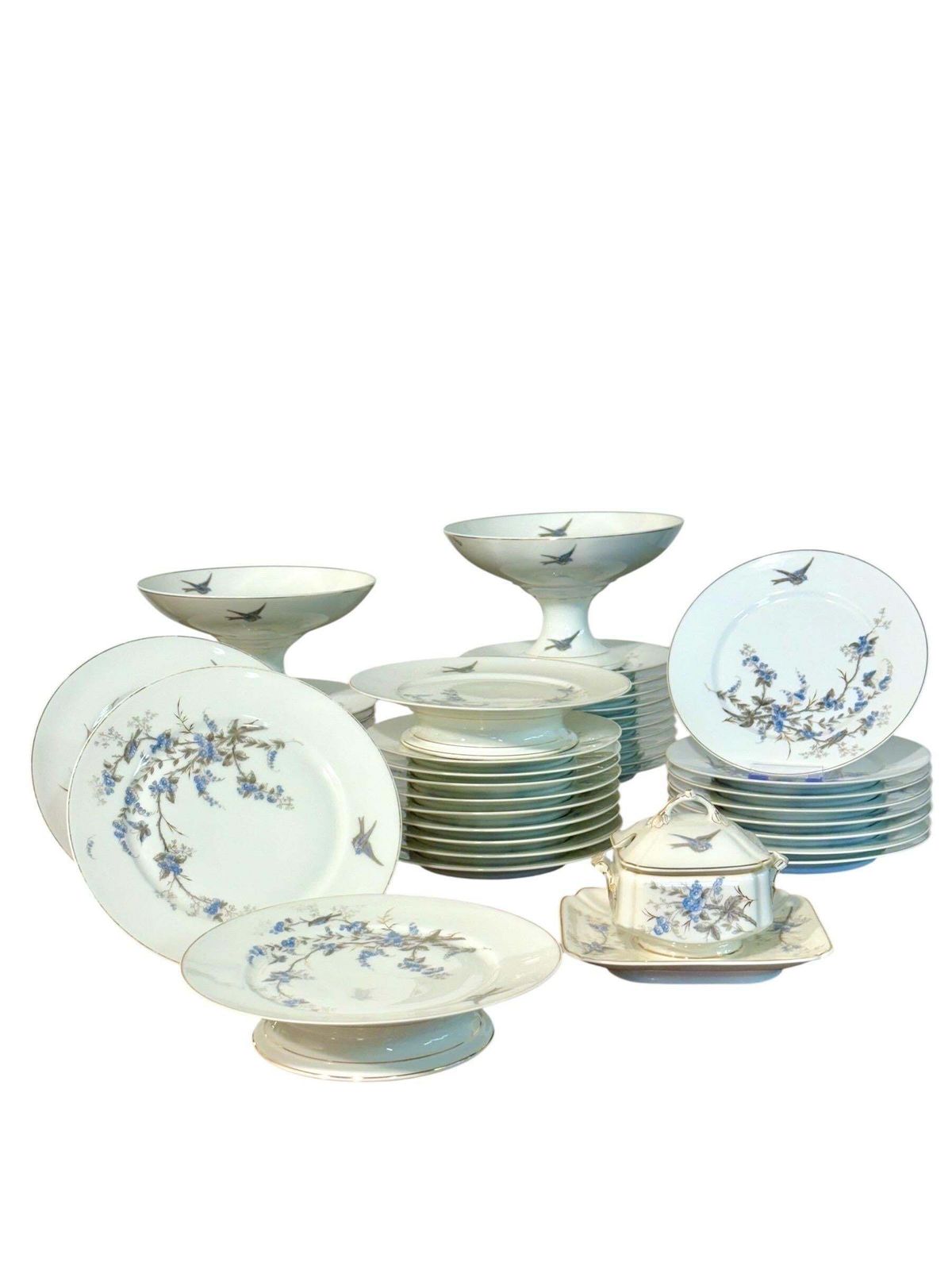 1816.0 Porcelain Dinner Service Of 43 Pieces With Blue Floral And Bird Motifs photo