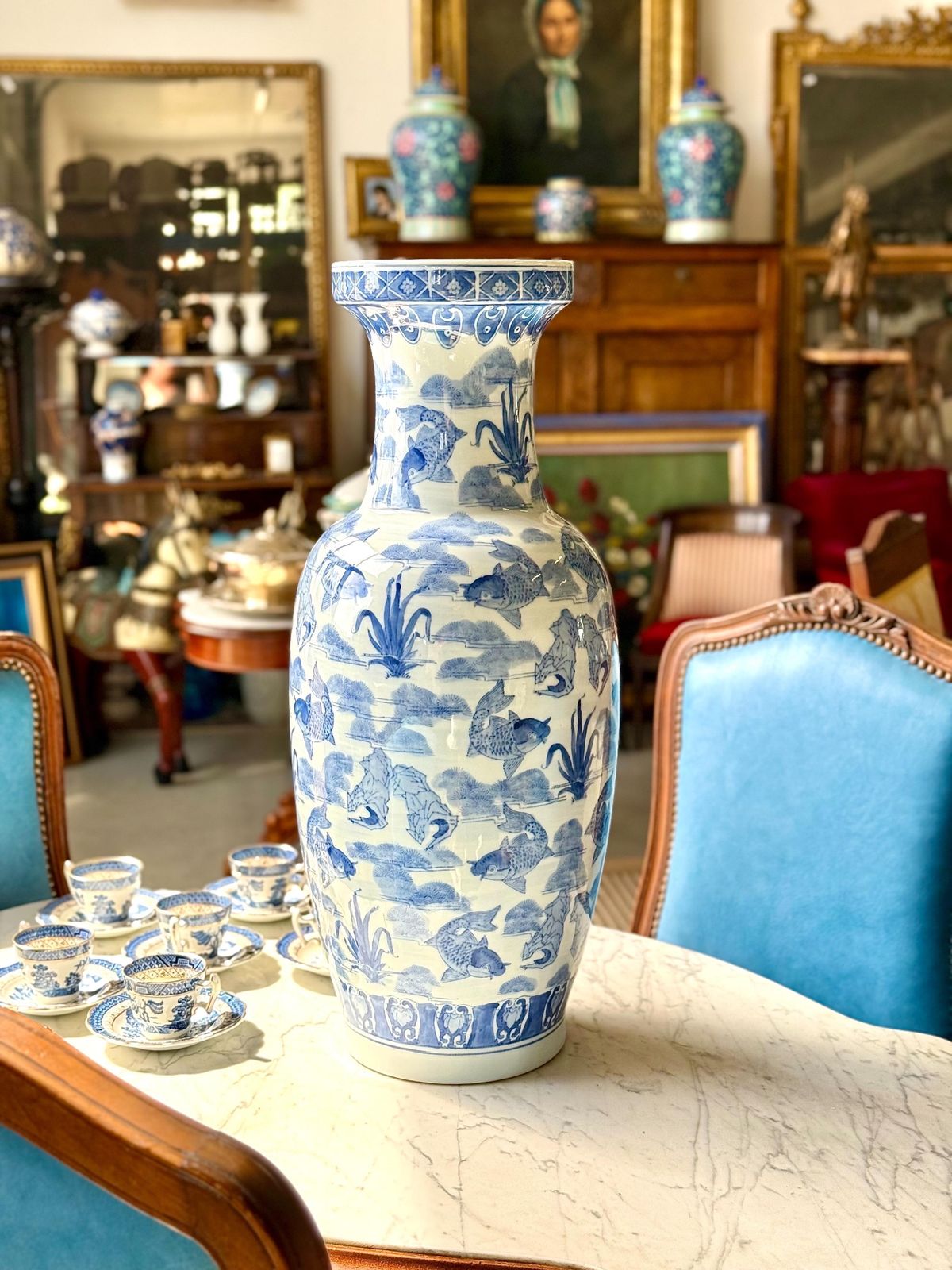 Large Chinese Blue And White Porcelain Vase With Koi Fish Motif photo vinterior